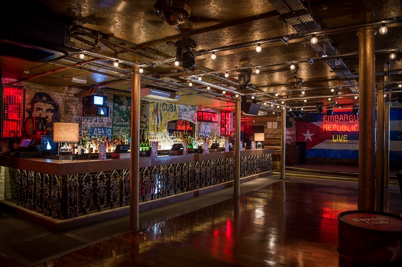 Photo of Embargo Republica, Full Venue