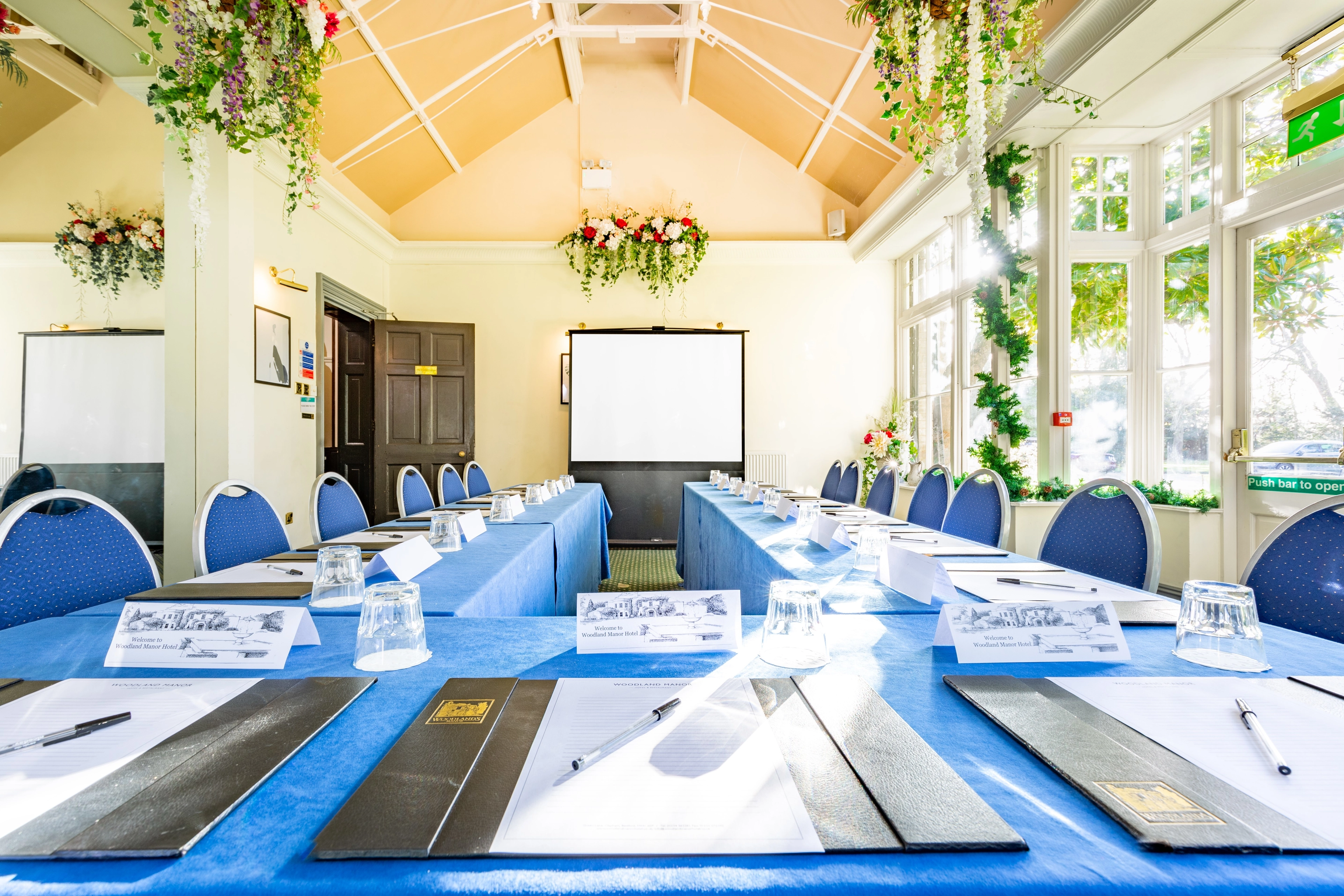 Photo of Woodland Manor Hotel, Conservatory