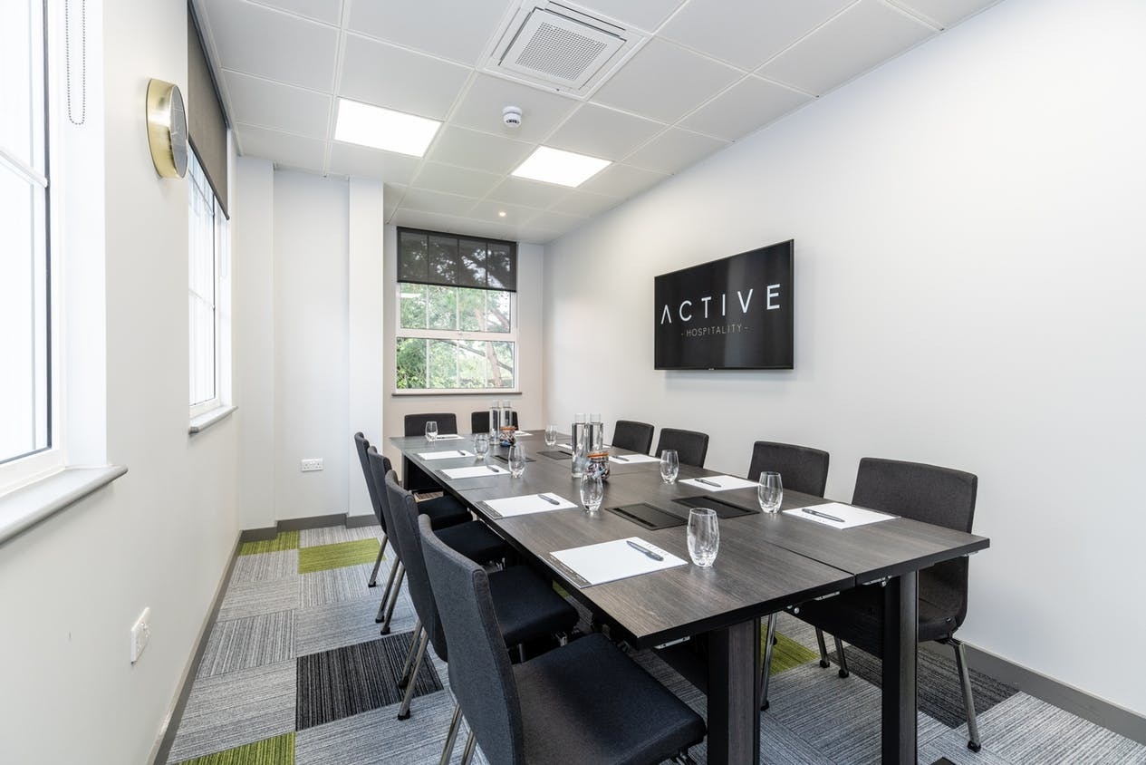 Photo of Gorse Hill, Woking, Village