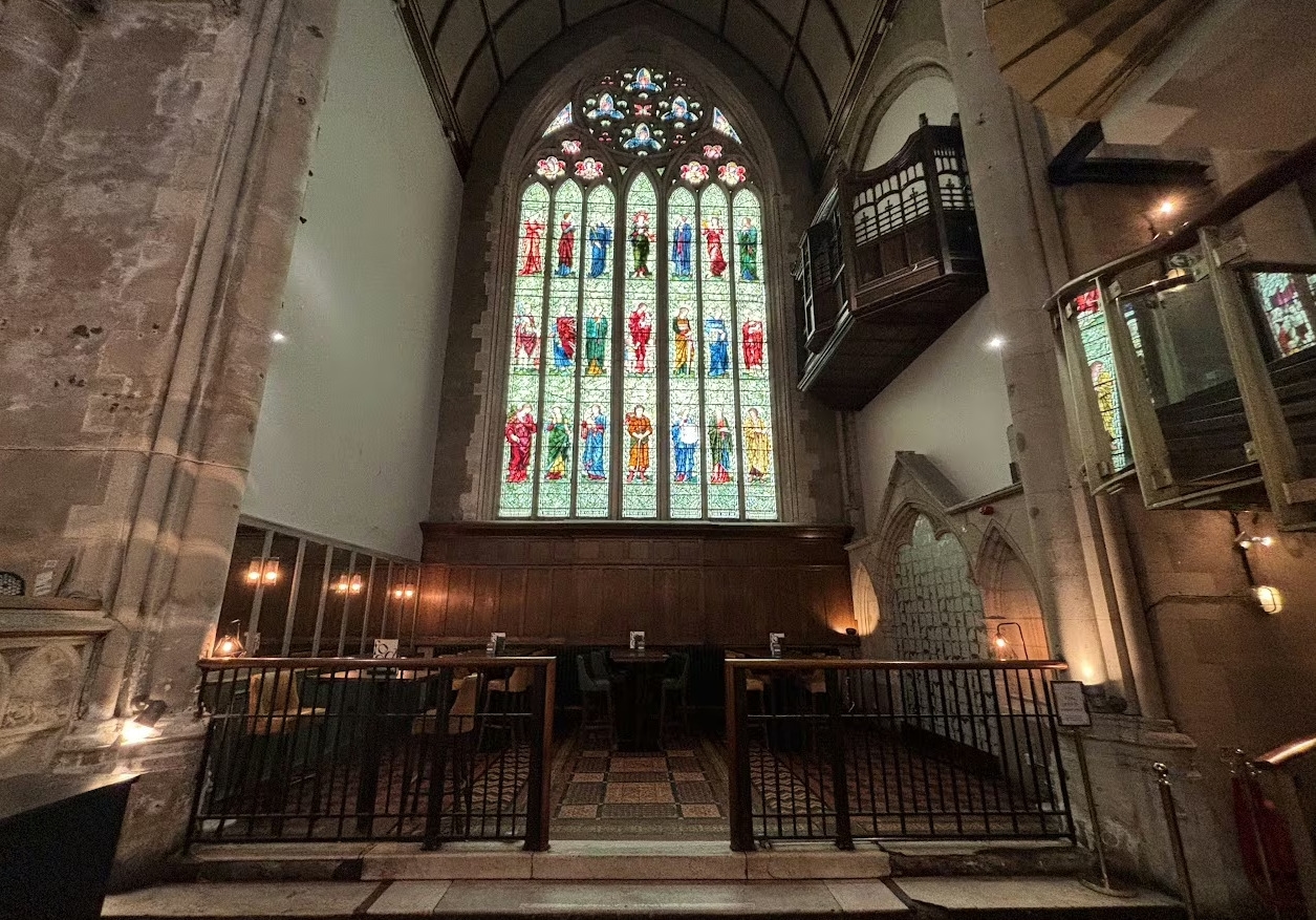 Photo of Pitcher & Piano Nottingham, Altar