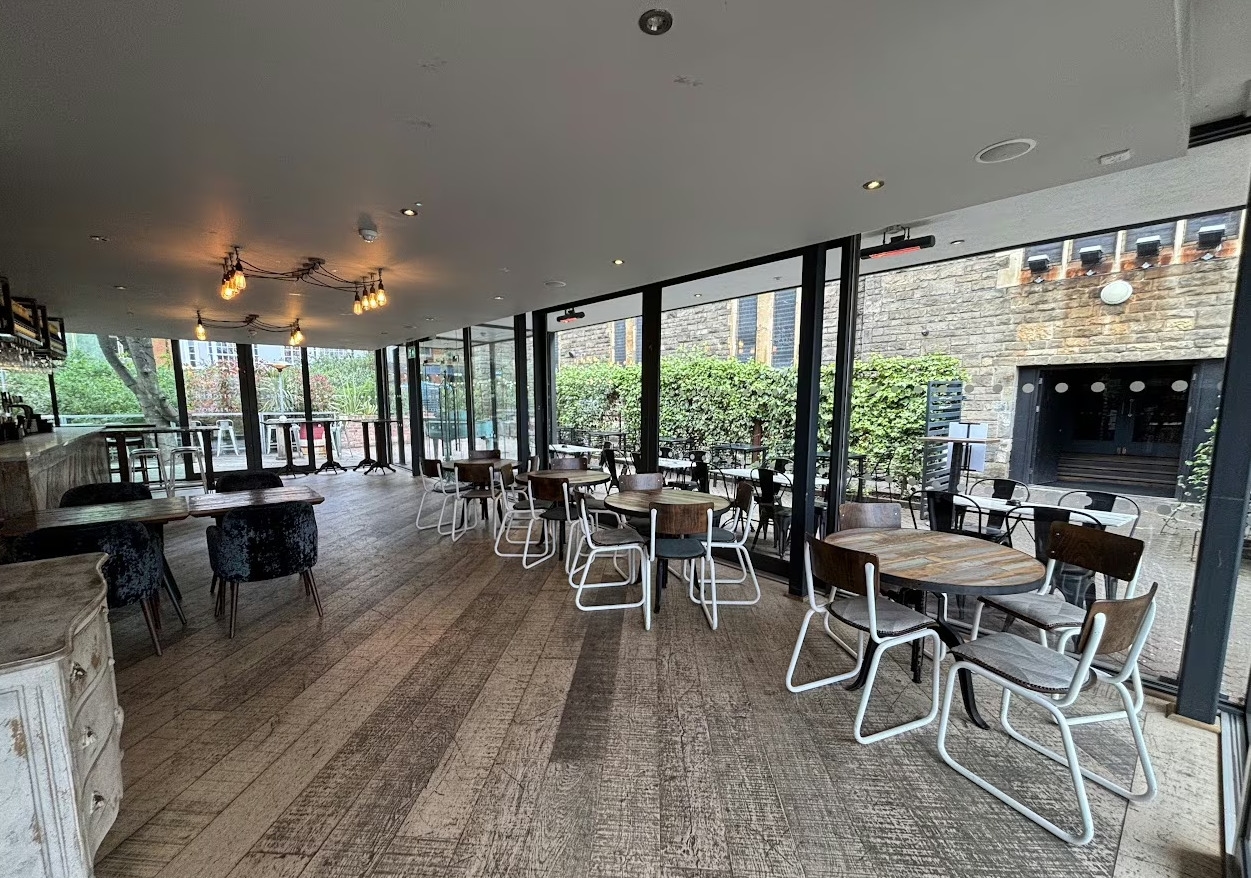 Photo of Pitcher & Piano Nottingham, Altar