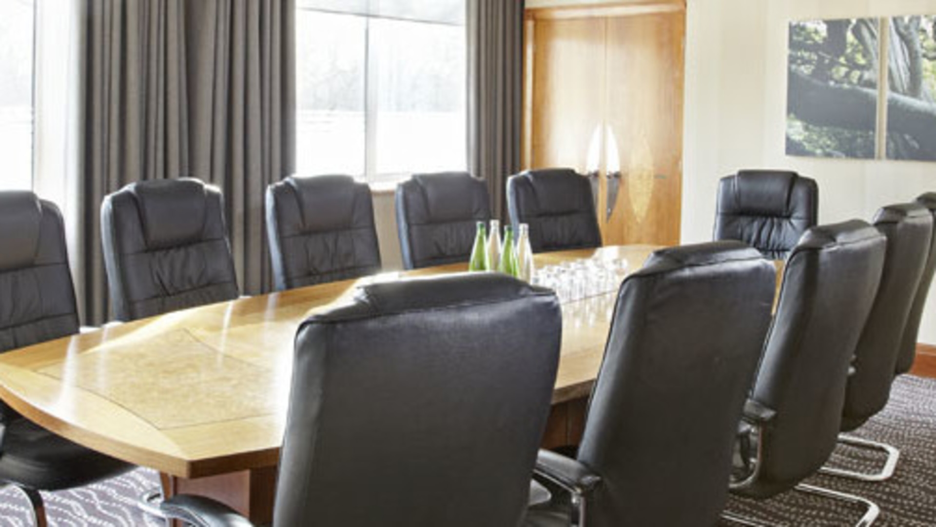 Photo of Thistle Kensington Gardens, Boardroom