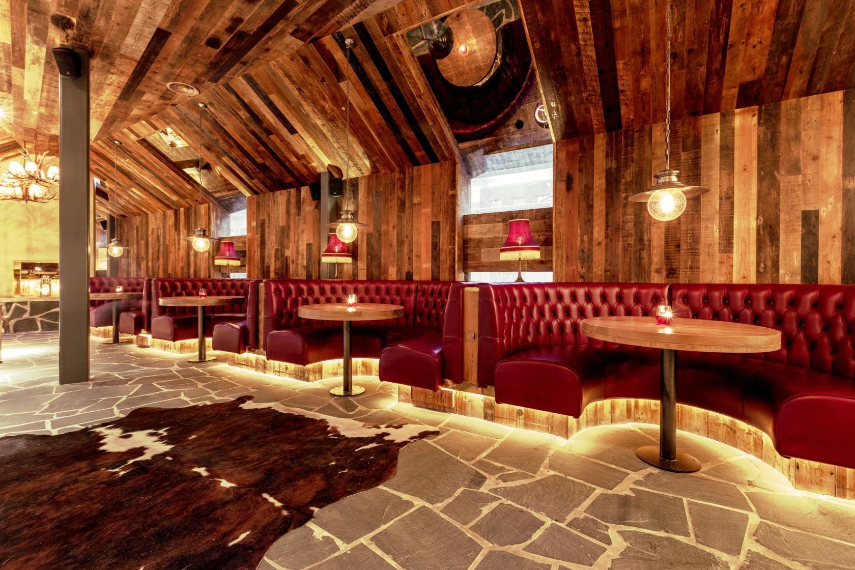 Photo of Impossible Bar And Theatre, Gin Nest