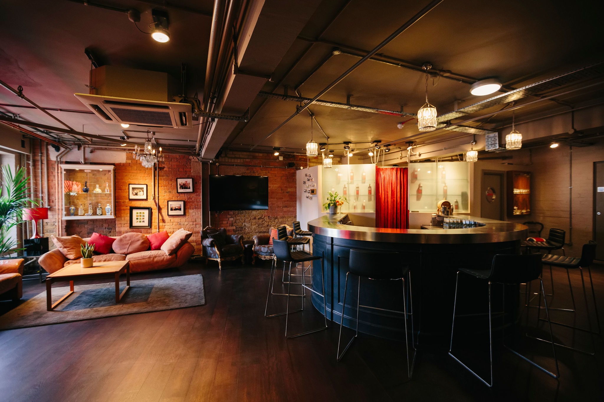 Photo of Beefeater Gin Distillery, Beefeater Bar 24