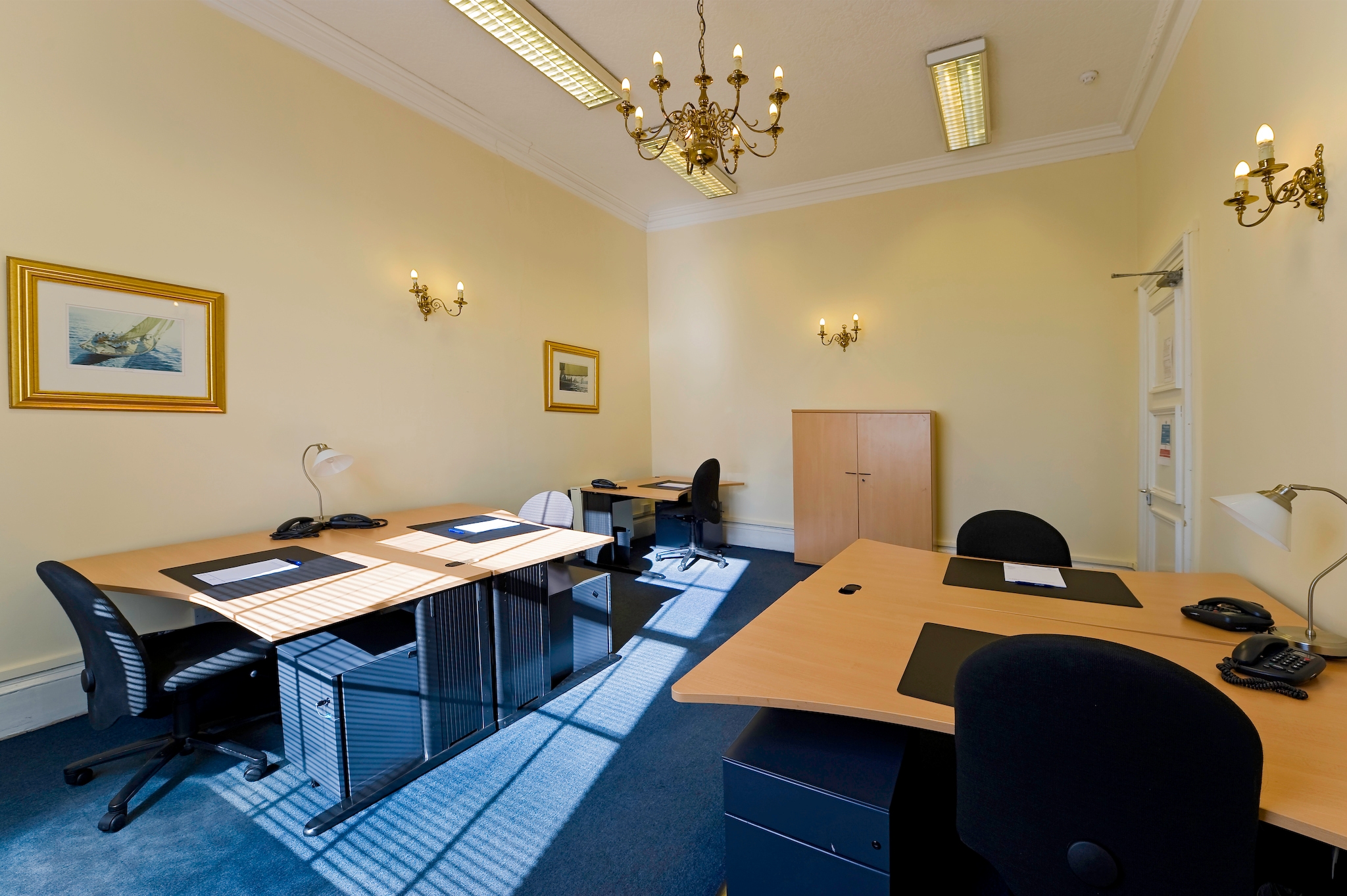 Photo of Regus Glasgow Woodside Place, Wooden Room