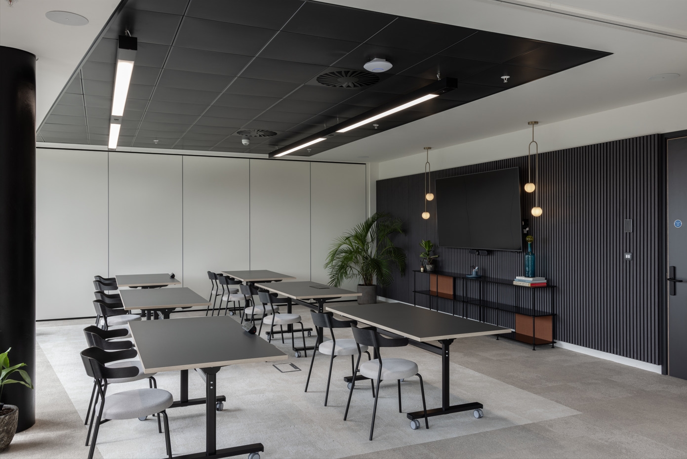 Photo of 100 Embankment, Mission Room