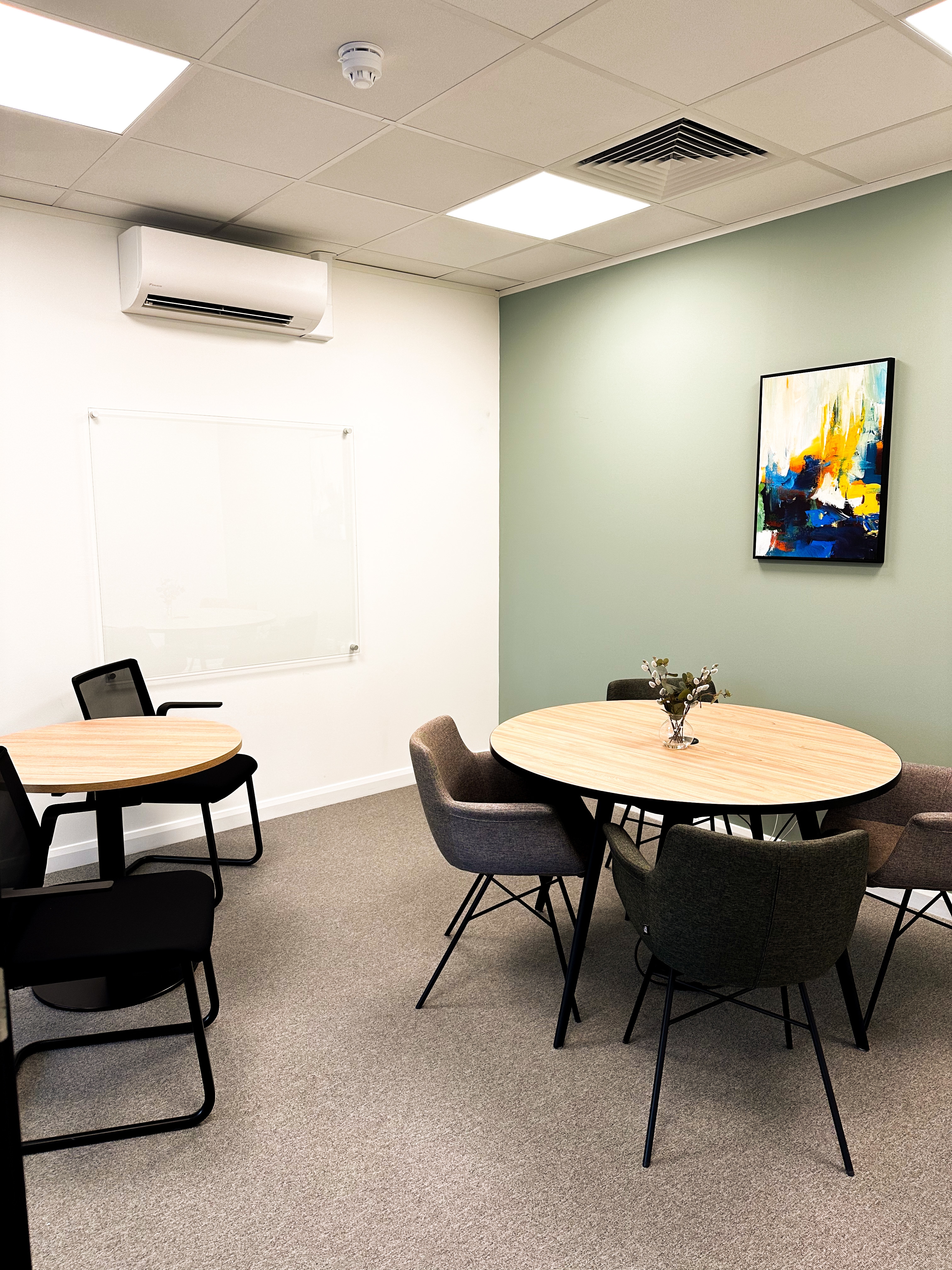 Photo of The Quad (Oxford Summertown), Bodleian