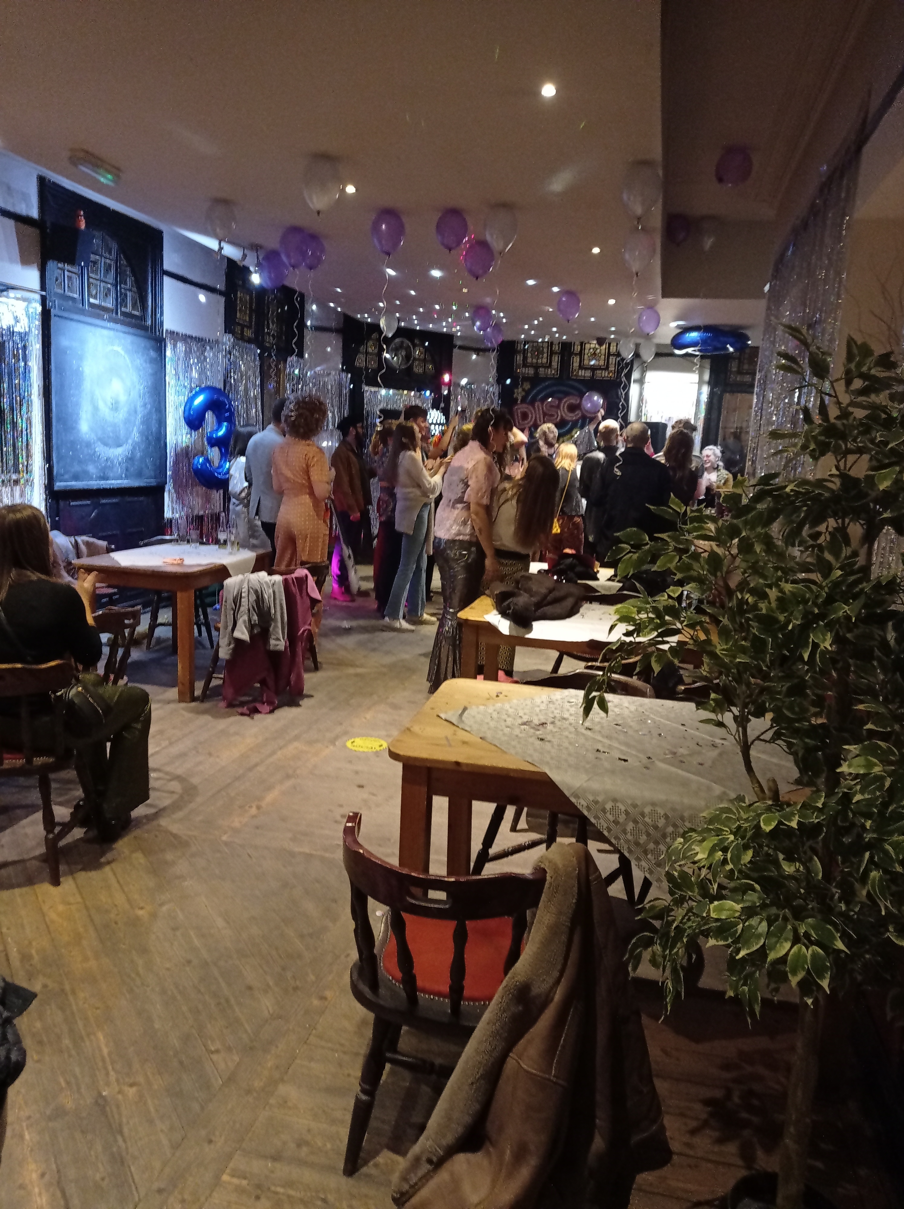 Photo of QUEENS HEAD, Exclusive Hire