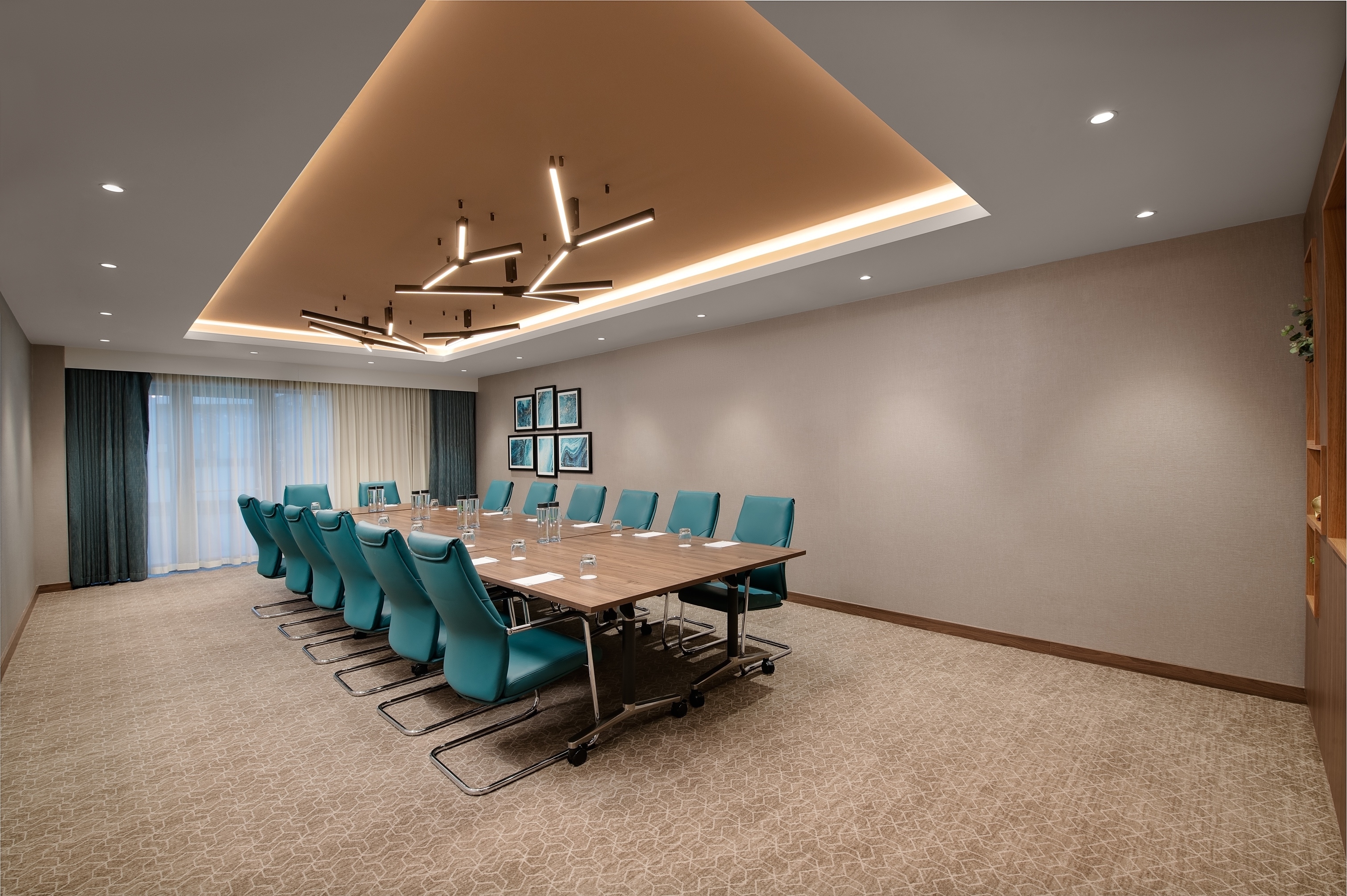 Photo of Holiday Inn London Gatwick Worth, Exclusive Hire