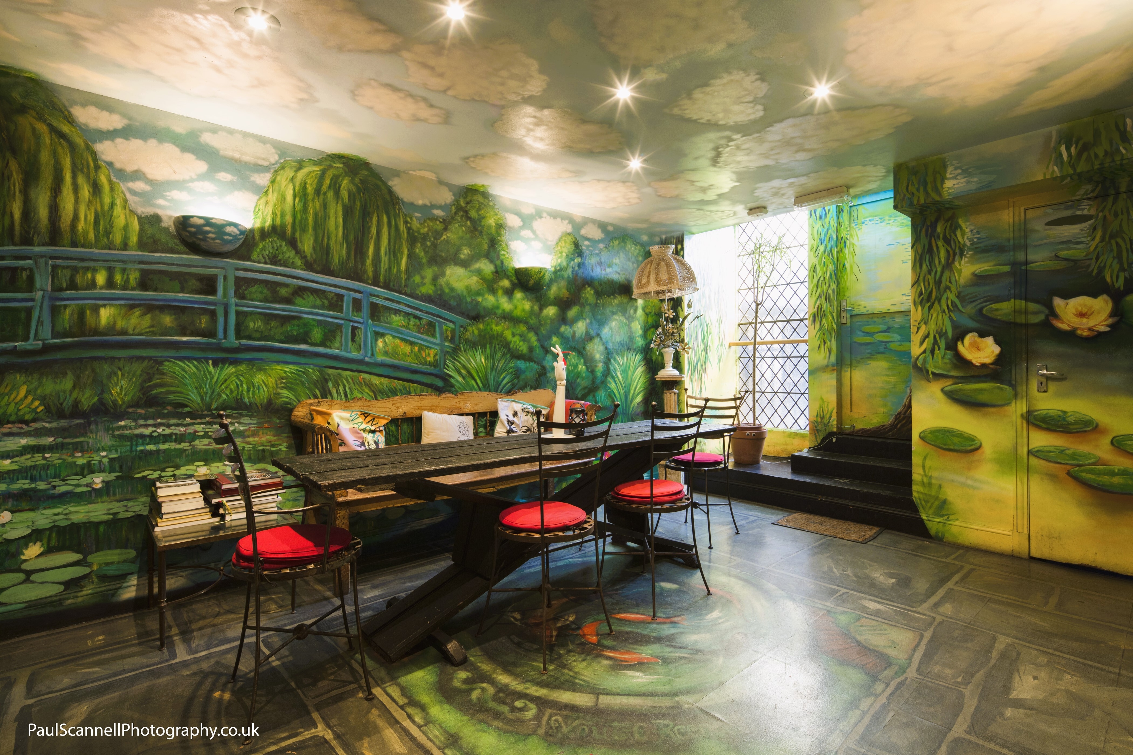 Photo of Vout-O-Reenee's, Exclusive Hire Of The Whole Venue