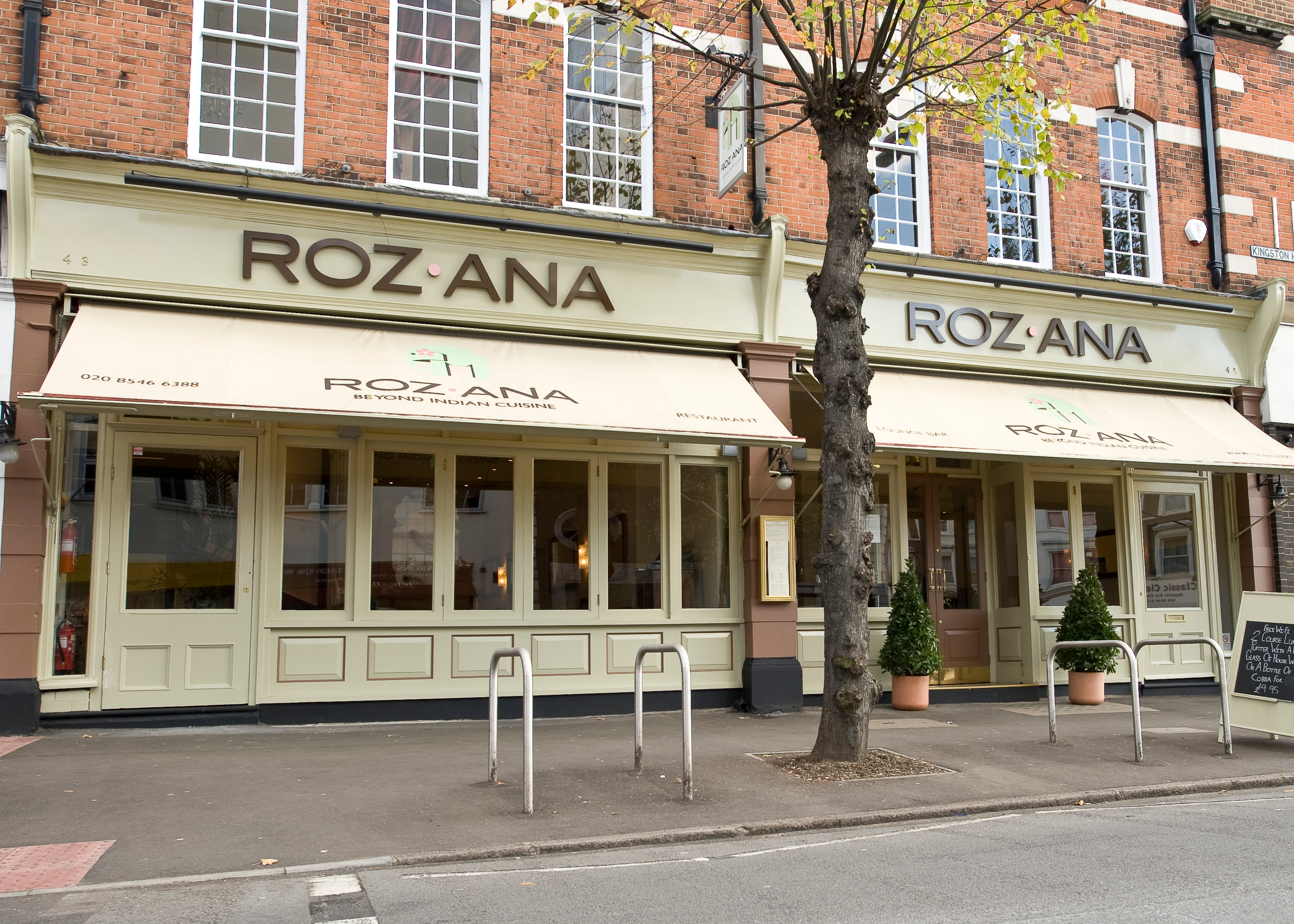 Photo of Roz Ana, Bank Area