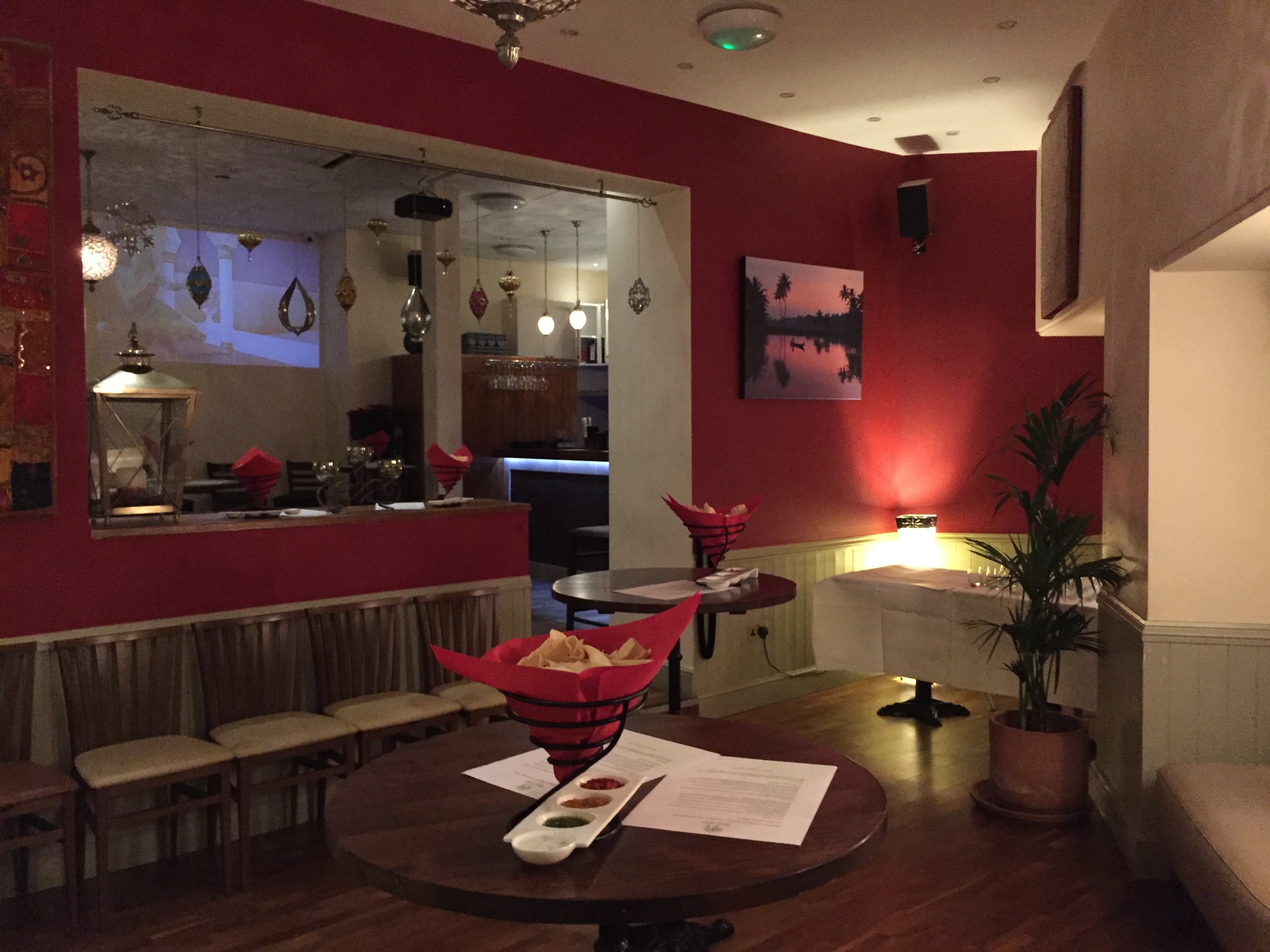 Photo of Roz Ana, Bank Area