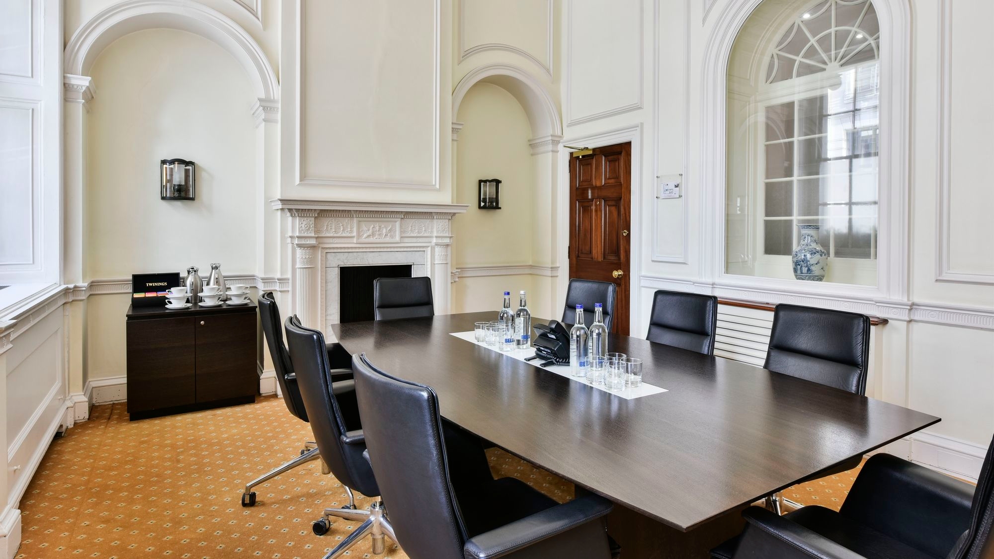 Photo of The Argyll Club 33 St James Square, Caledonian