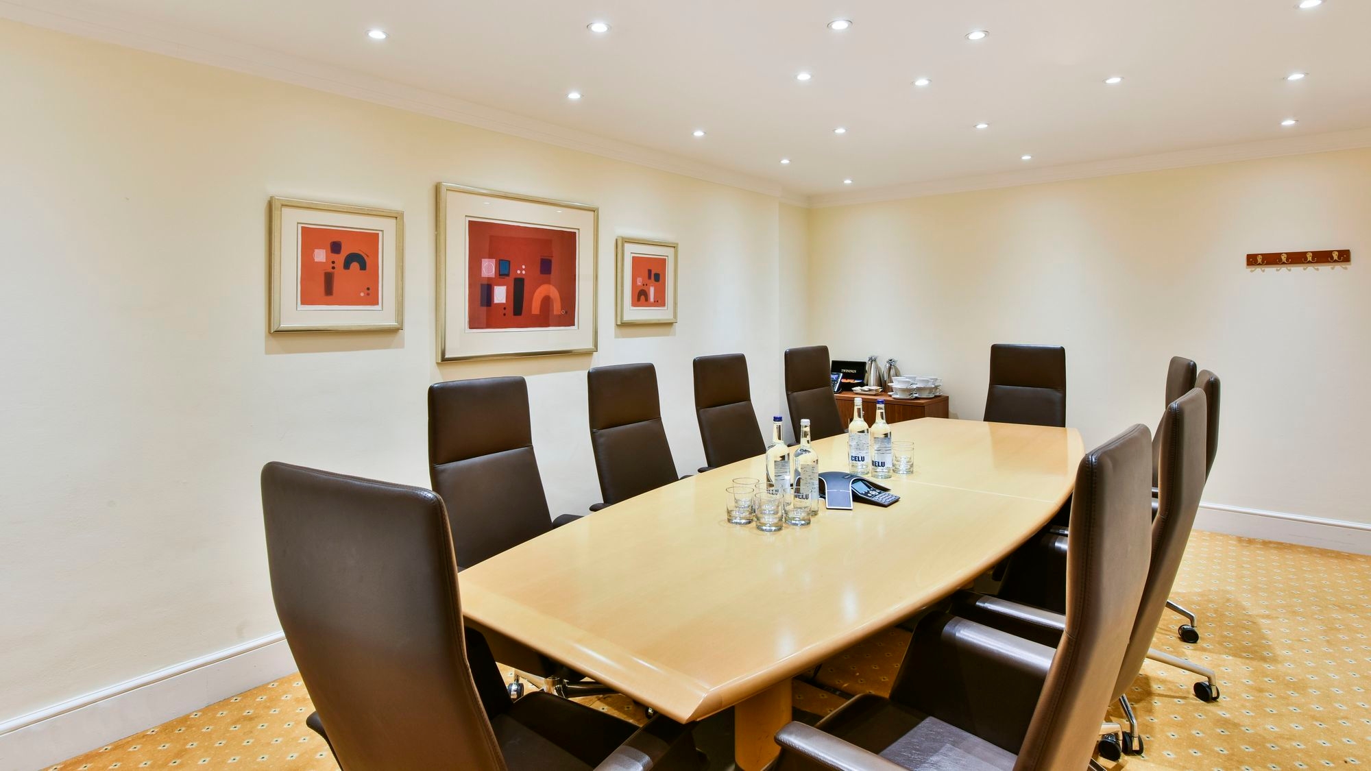 Photo of The Argyll Club 33 St James Square, Room 3.25