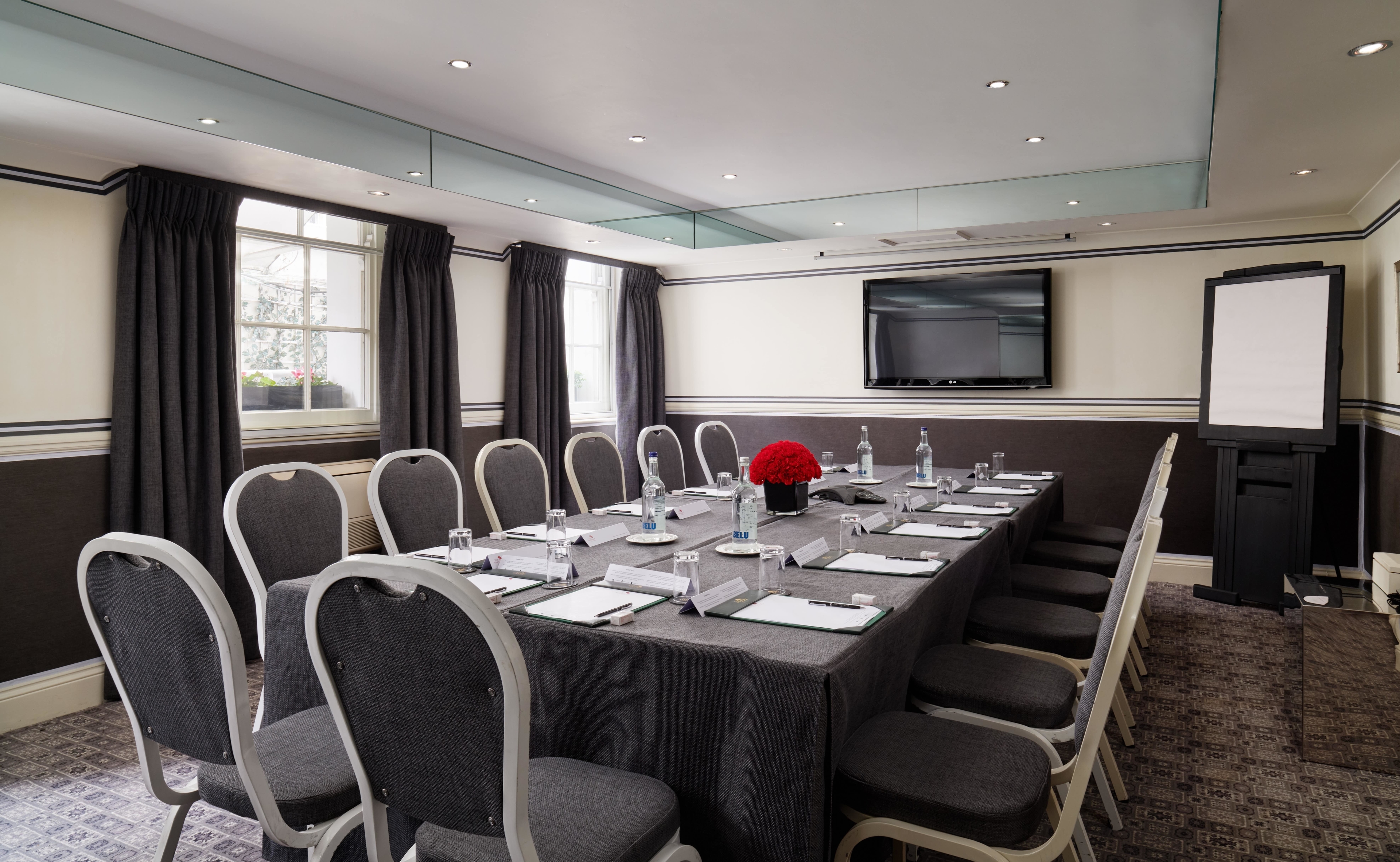 Photo of The Montague On The Gardens, Bloomsbury Suite