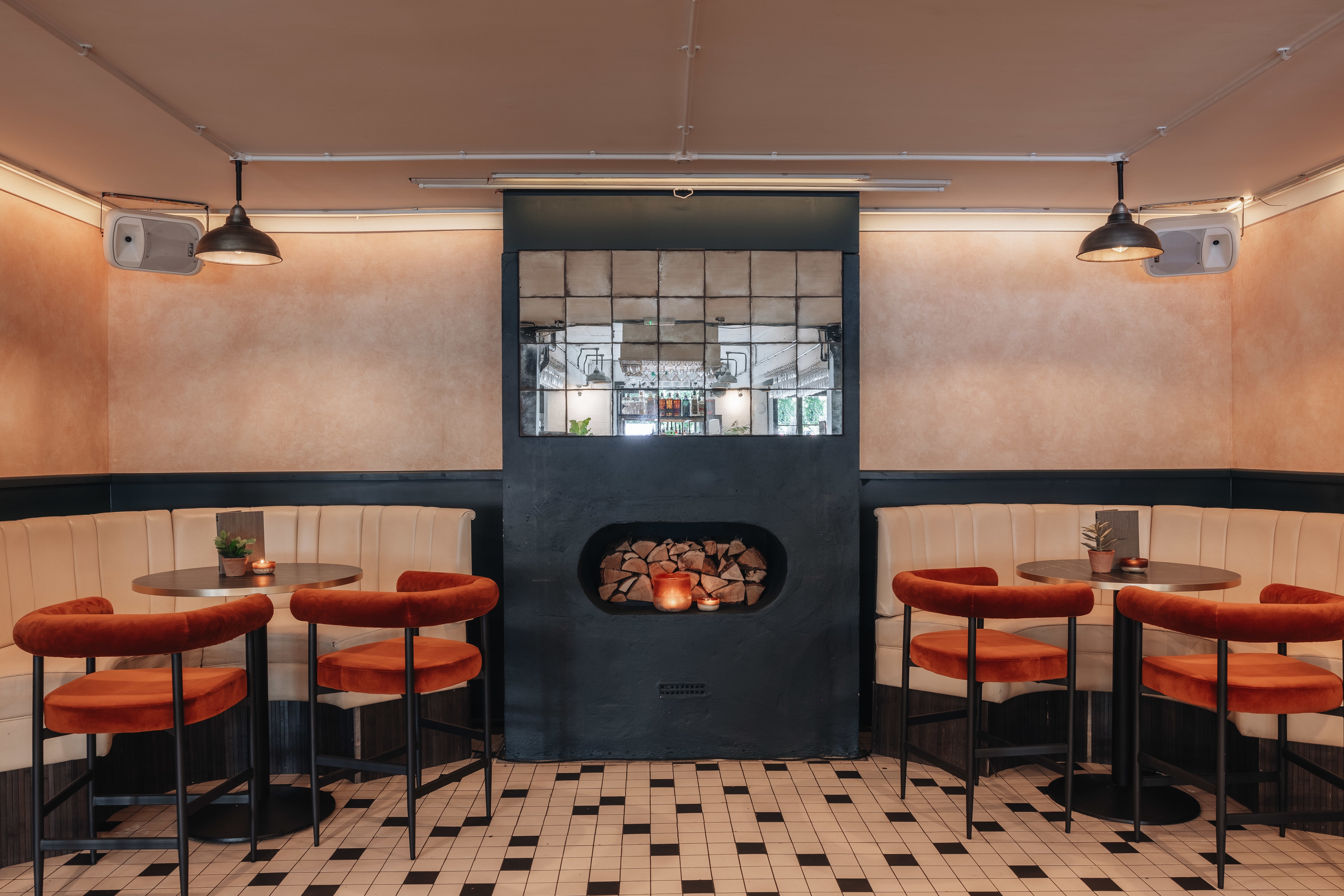 Photo of The Exhibit, The Hideaway