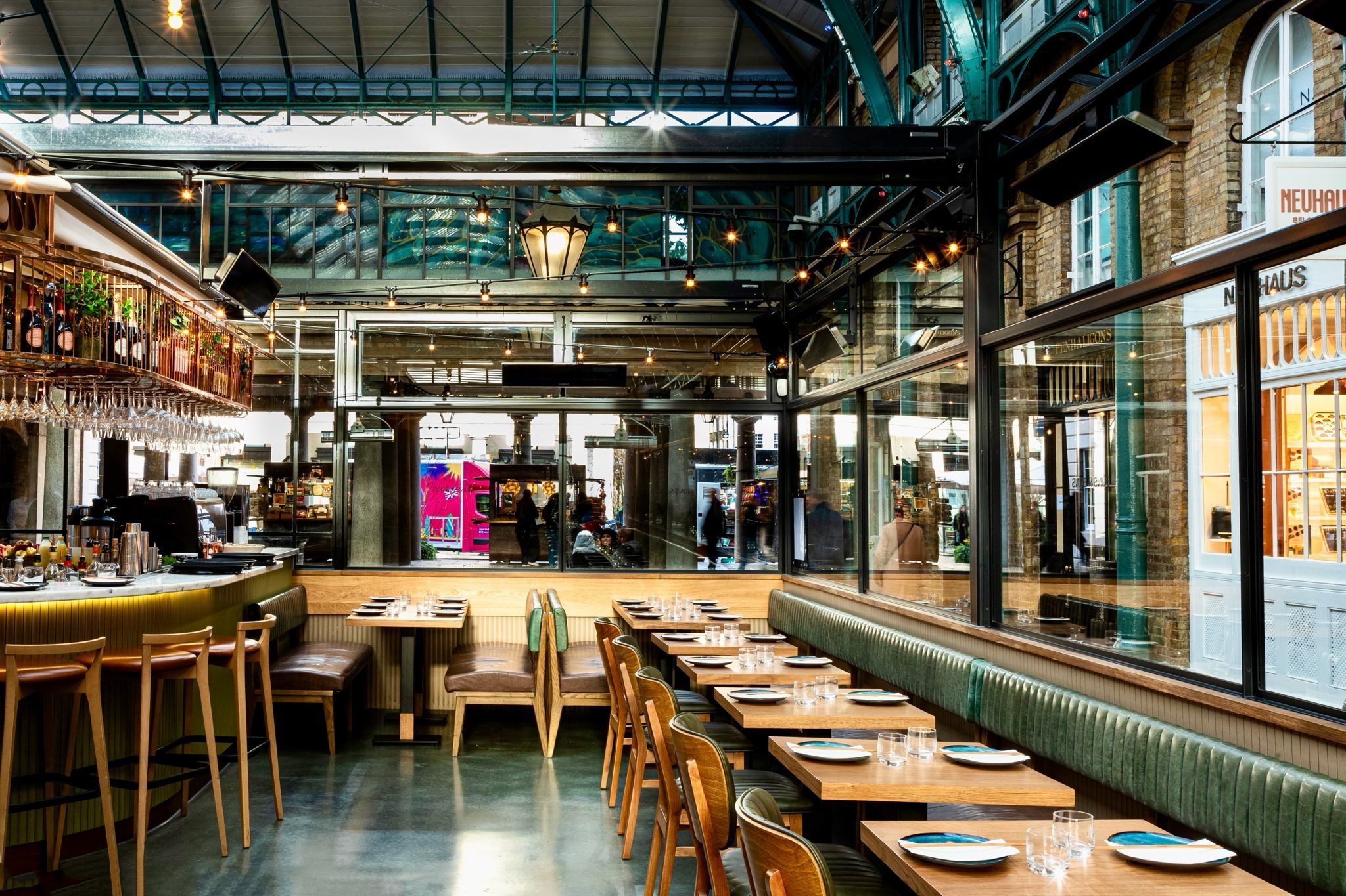 Photo of Buns & Buns, Entire Venue