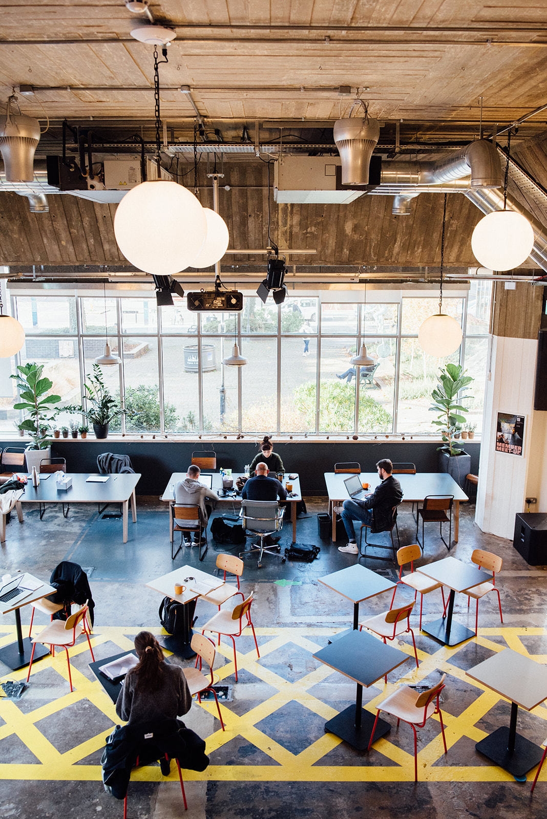 Photo of PLATF9RM, The Grounds