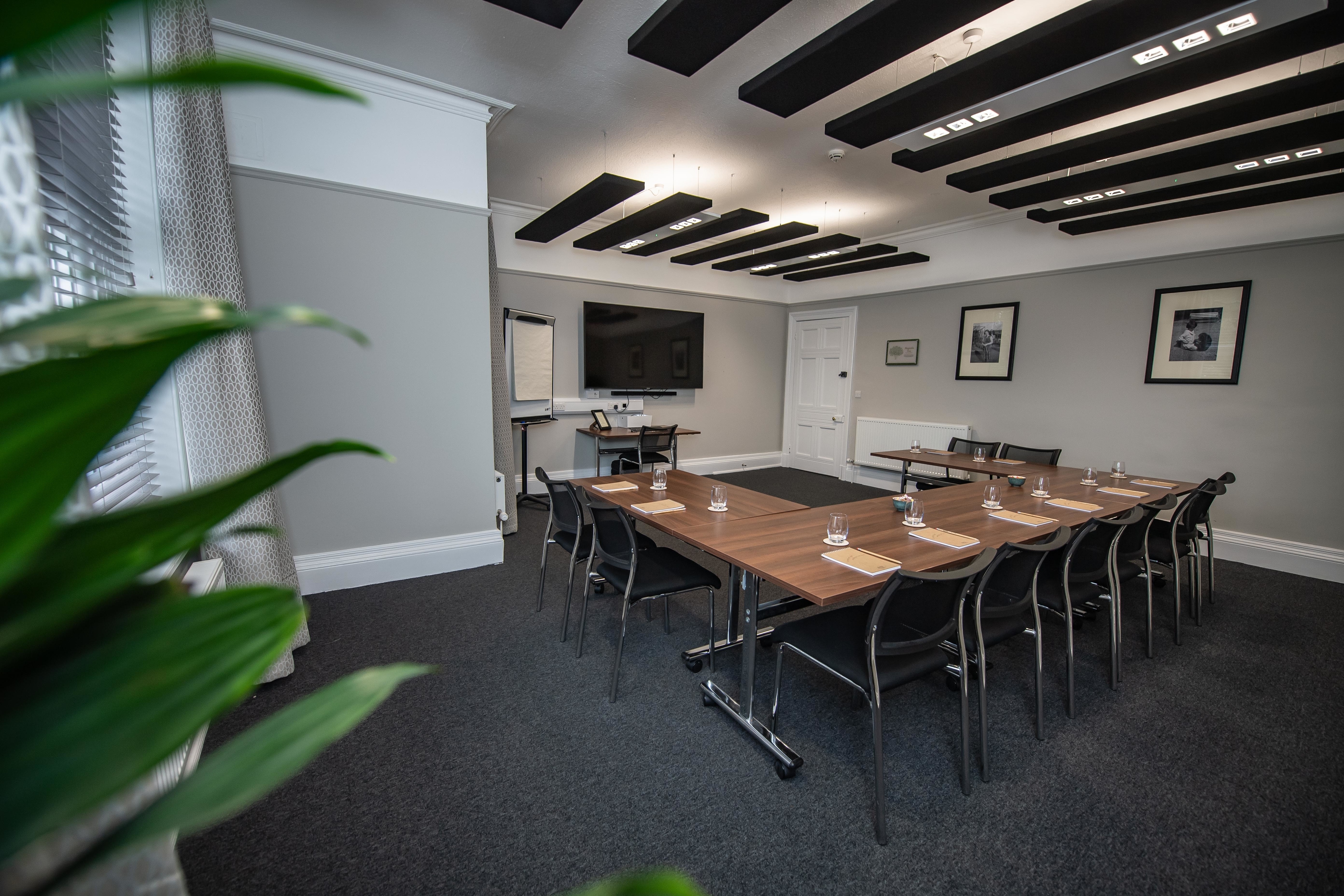 Photo of The Oakfield At Chester Zoo, Magnolia Suite