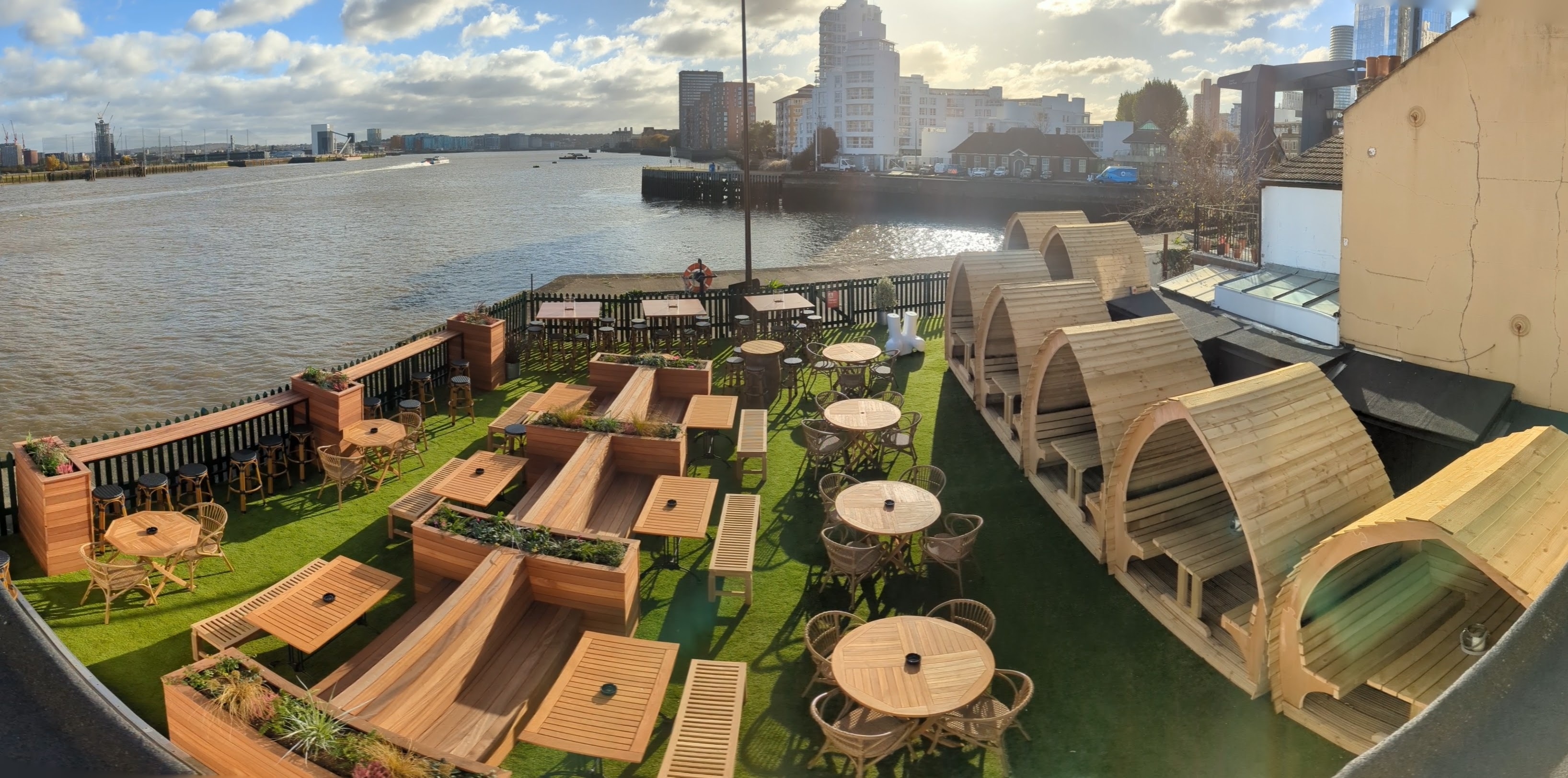 Photo of The Gun, Riverside Garden