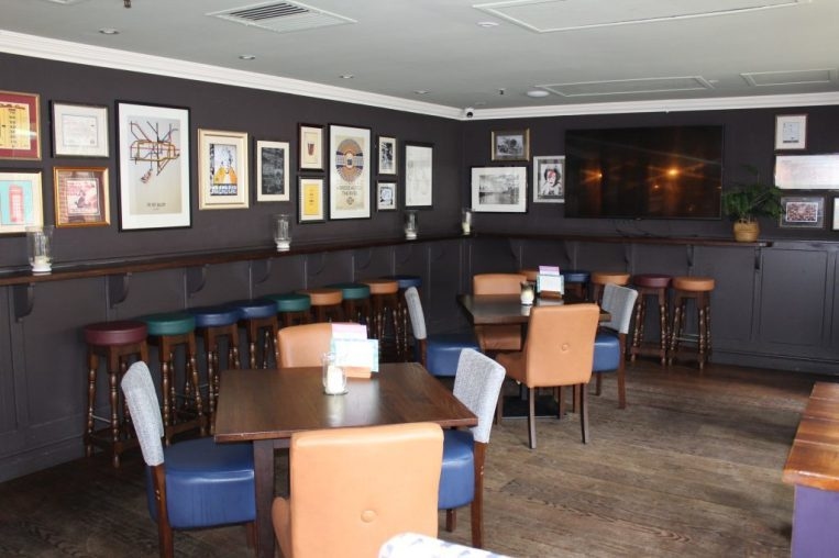 Photo of The Loose Box, The Curtain Room