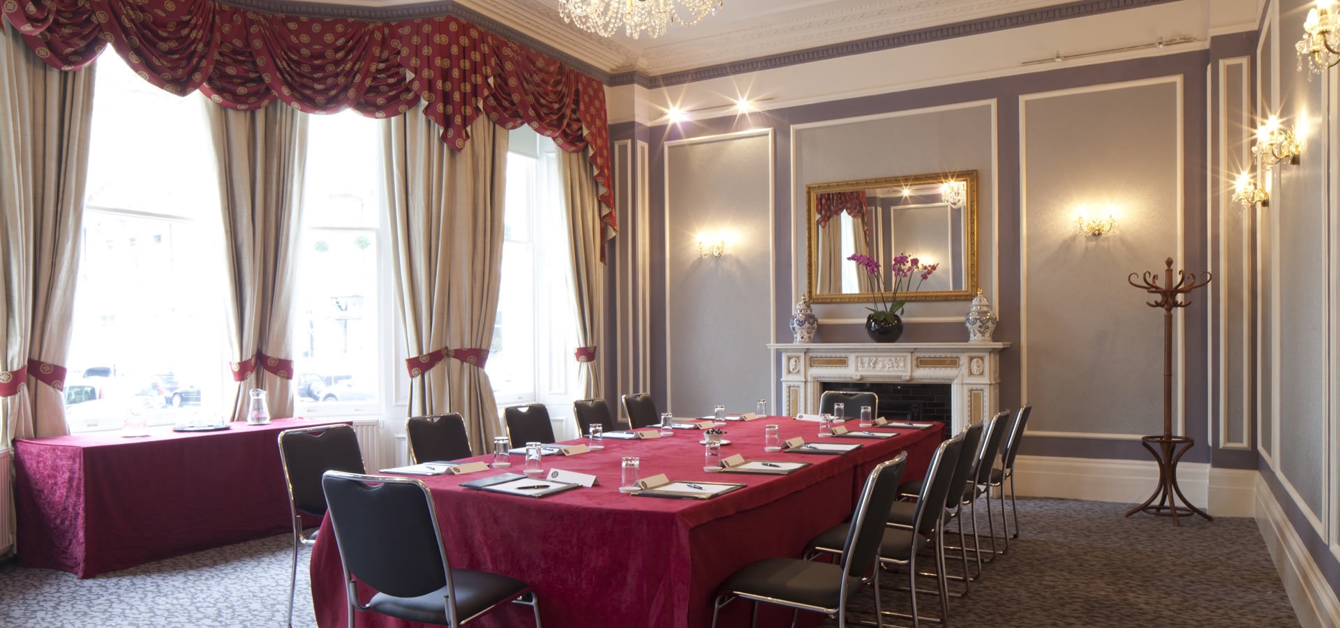 Photo of Strathmore Hotel, Library Suite