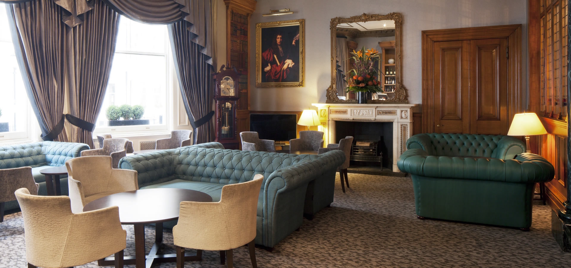 Photo of Strathmore Hotel, Library Suite