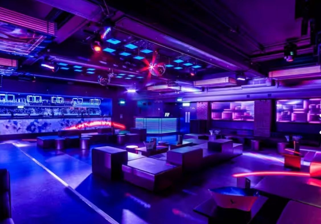 Photo of Sway Bar, The Club