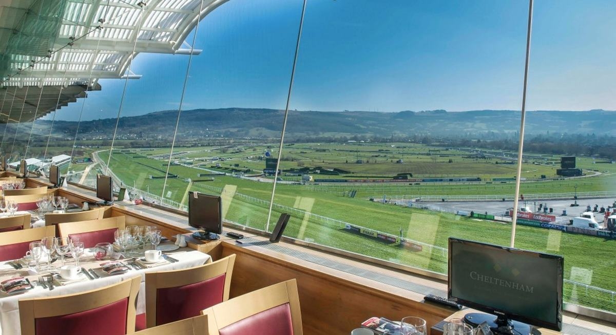 Photo of Cheltenham Racecourse, Panoramic