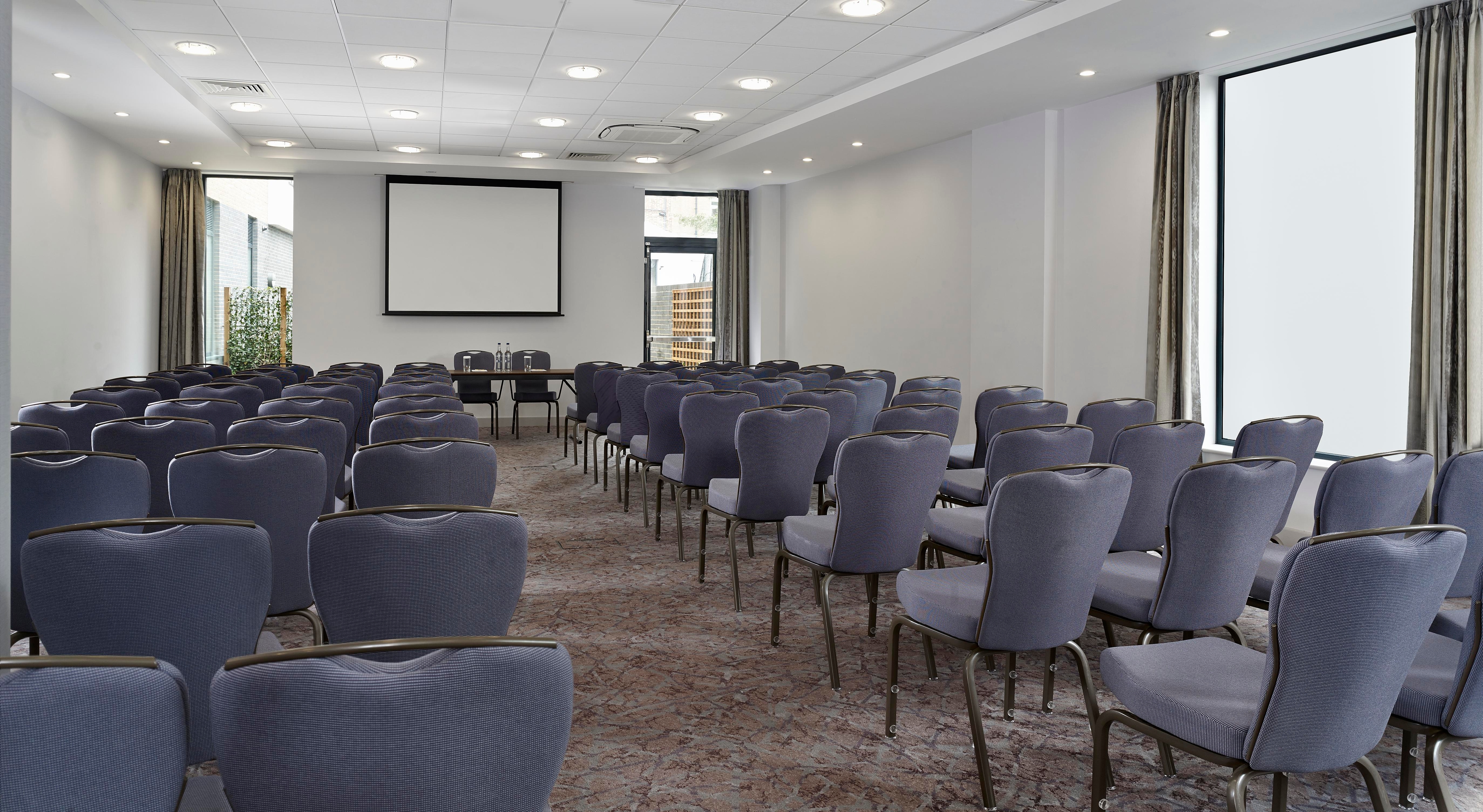 Photo of DoubleTree By Hilton London Islington, The Claremont Suite
