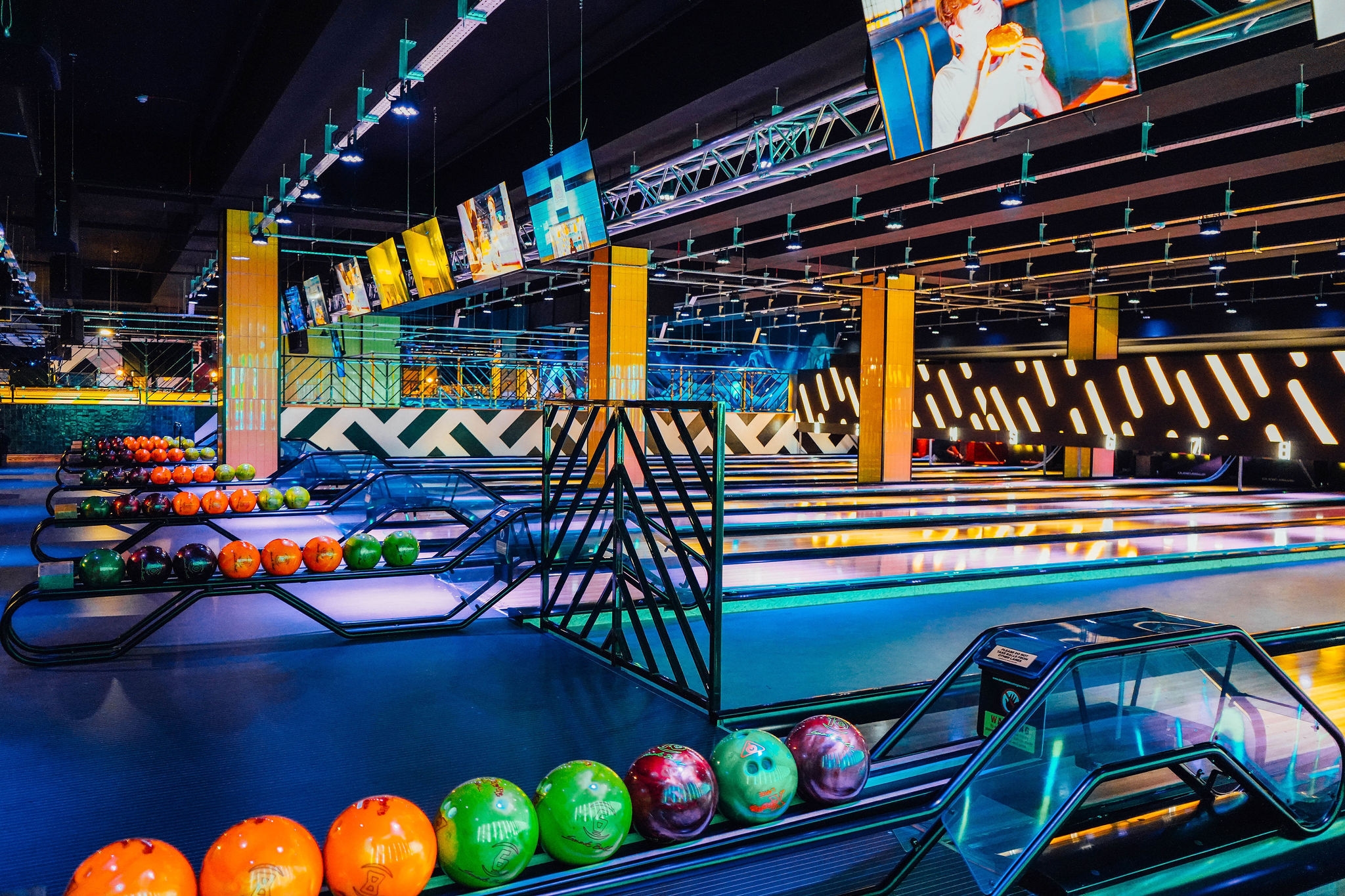Photo of King Pins Bowling - Arndale Manchester, The Battle Zone