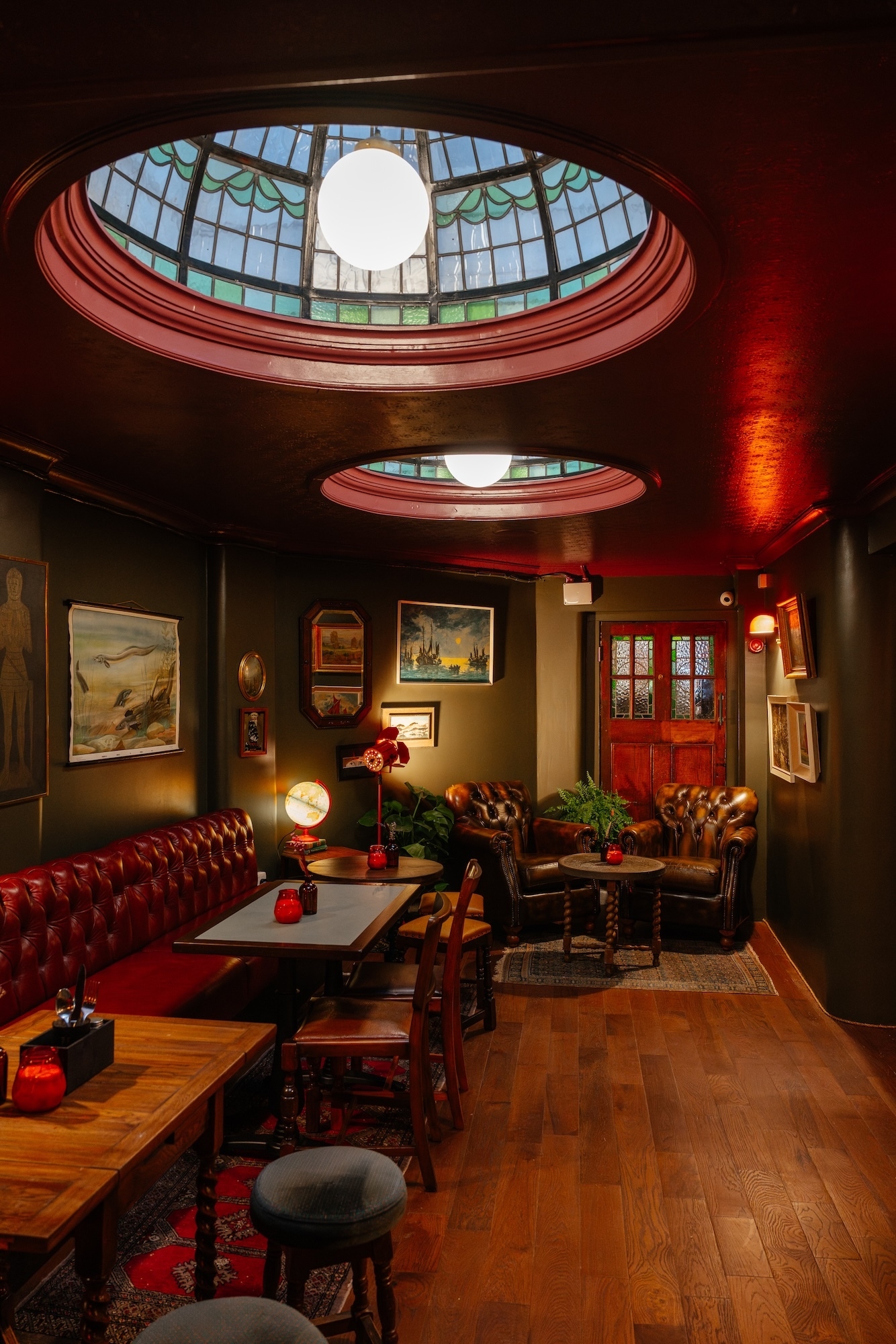 Photo of The Black Eel, The Lounge