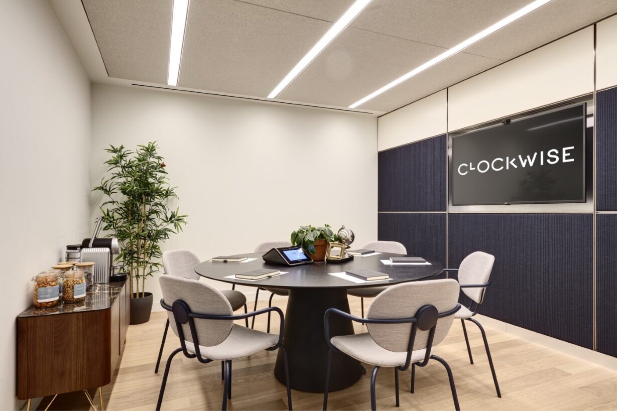 Photo of Clockwise Manchester, 4:M2