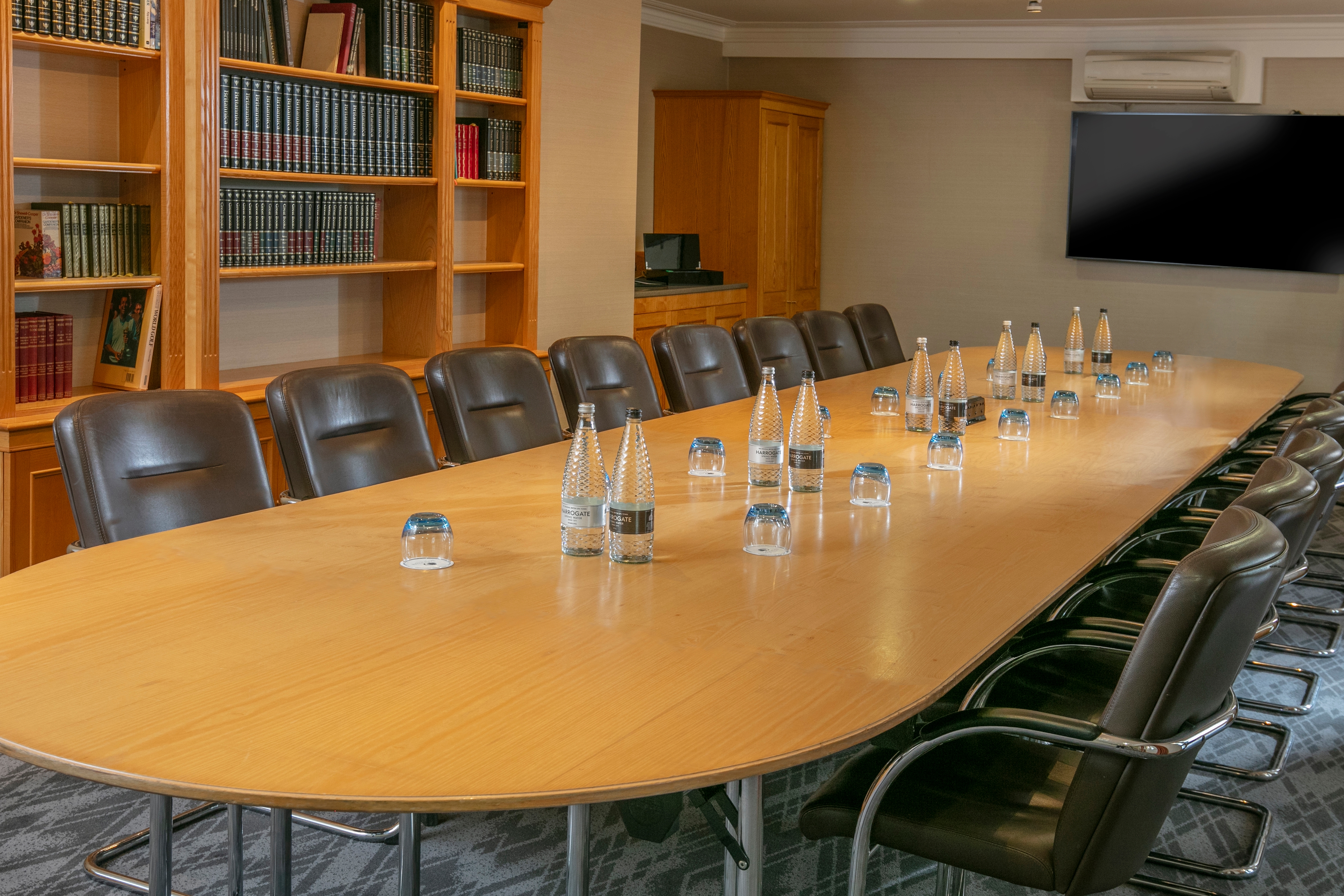 Photo of Oxford Belfry Hotel, The Library