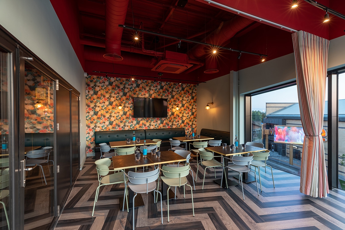 Photo of Puttshack Lakeside, Sapphire Private Room