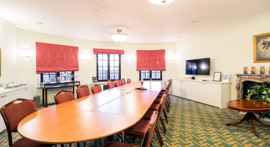 Photo of No.4 Hamilton Place, Business Lounge Room