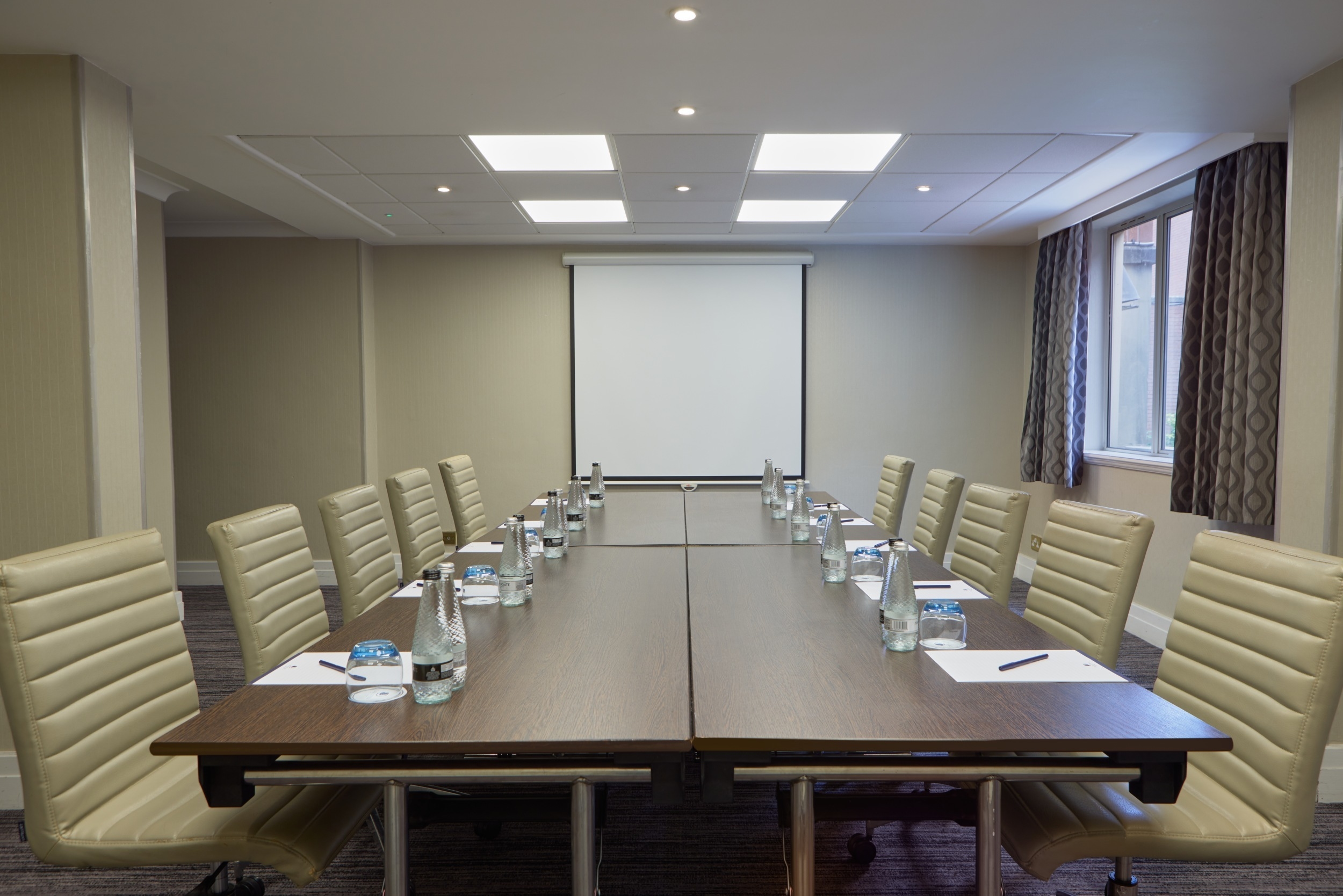 Photo of DoubleTree By Hilton St Anne's Manor, Windsor Suite