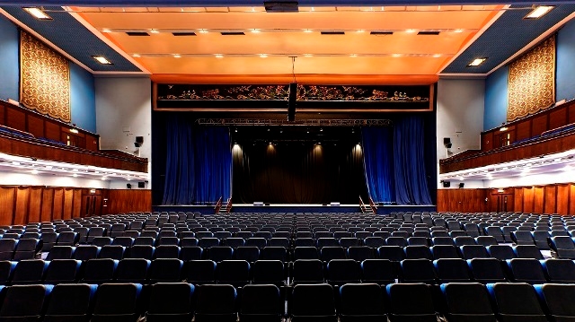 Photo of Portsmouth Guildhall, Main Auditorium