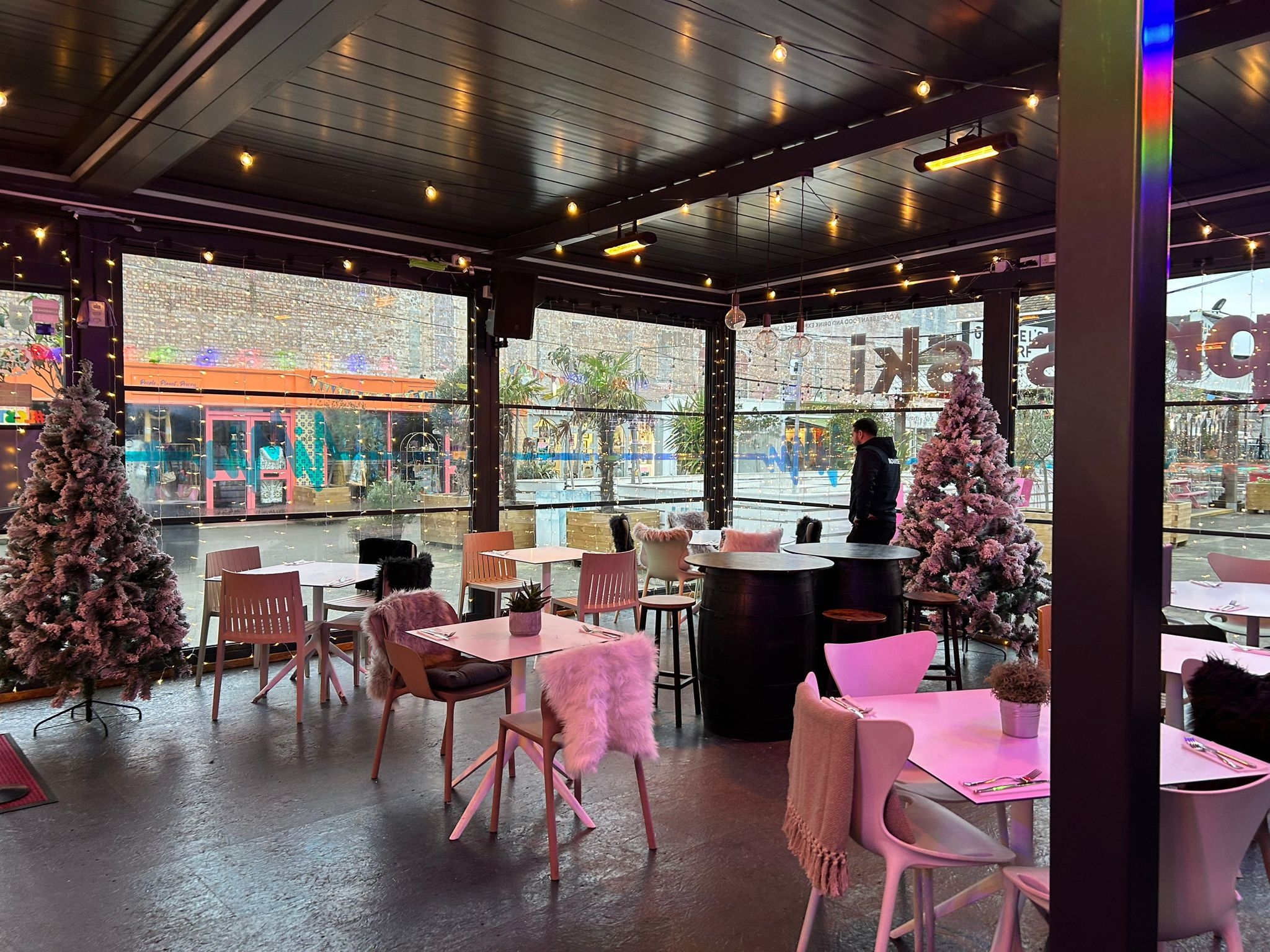 Photo of LIMIN SOUTHBANK, Chalet Gallery