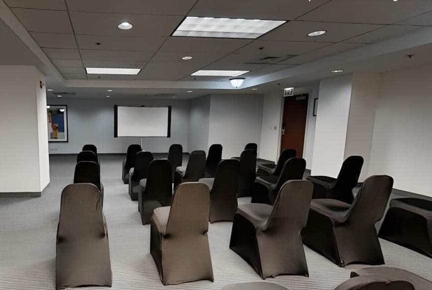 Clark Meeting Room, Club Quarters Hotel, Chicago, Central Loop photo #1