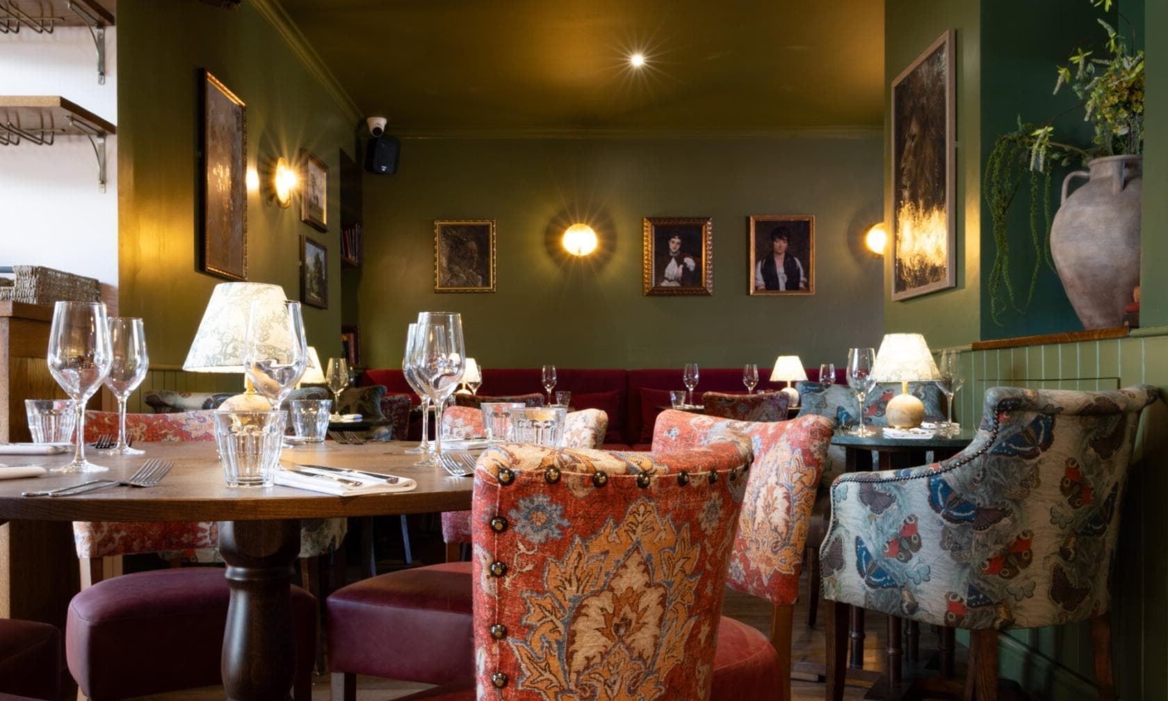 The Snug, The Prince of Wales, Barnet - A Heartwood Inn photo #2