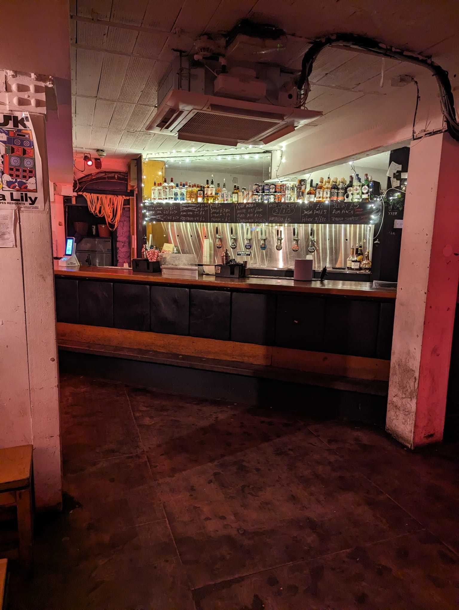 Room 2, Dalston Den photo #49