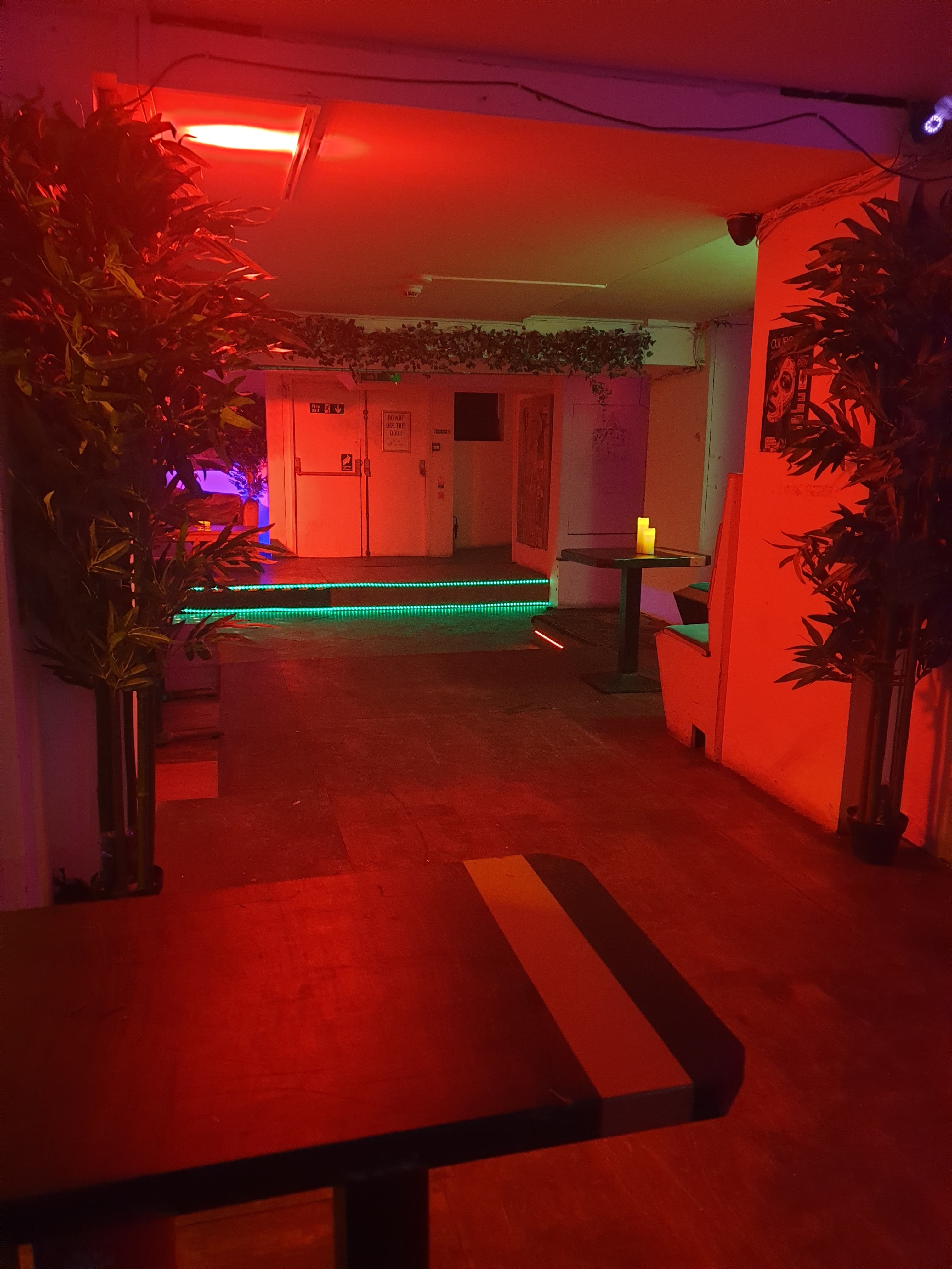 Room 2, Dalston Den photo #32