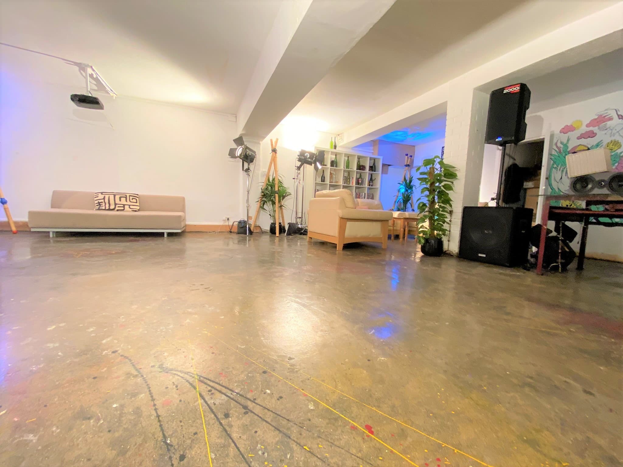 Room 2, Dalston Den photo #21