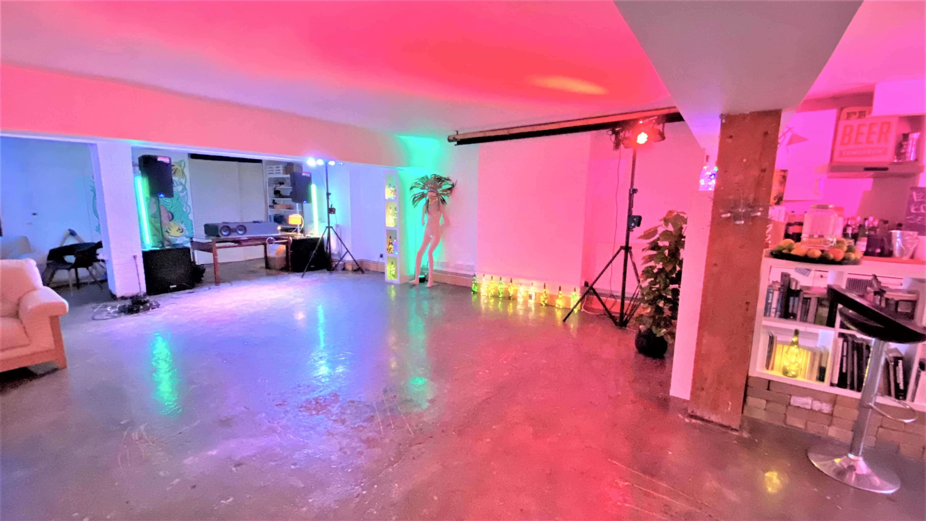 Room 2, Dalston Den photo #15