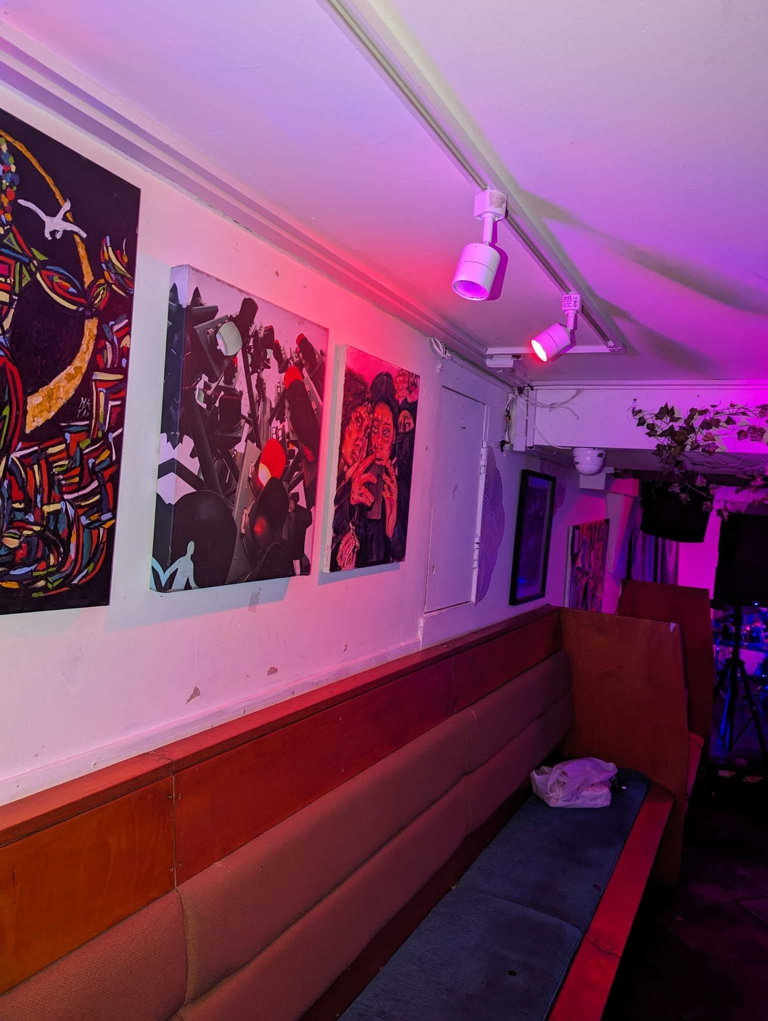 Room 2, Dalston Den photo #48