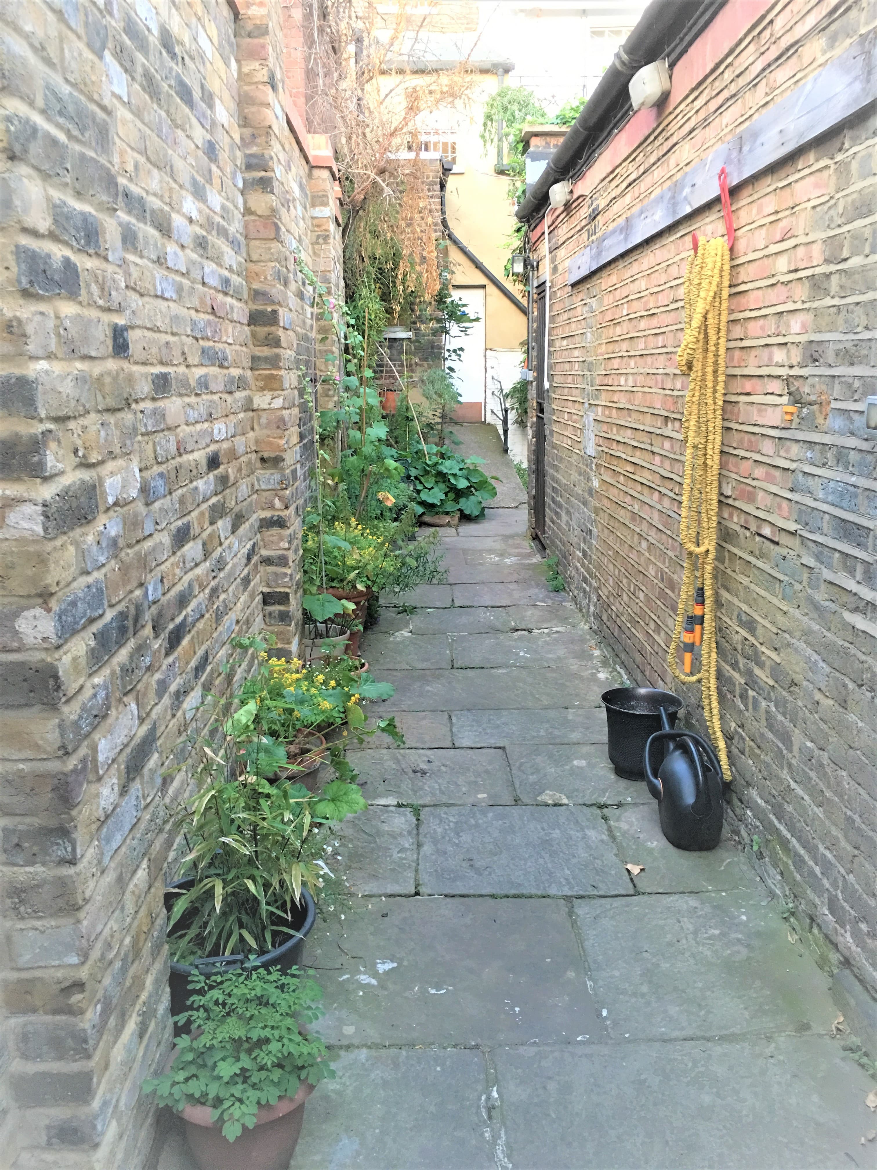 Room 2, Dalston Den photo #25