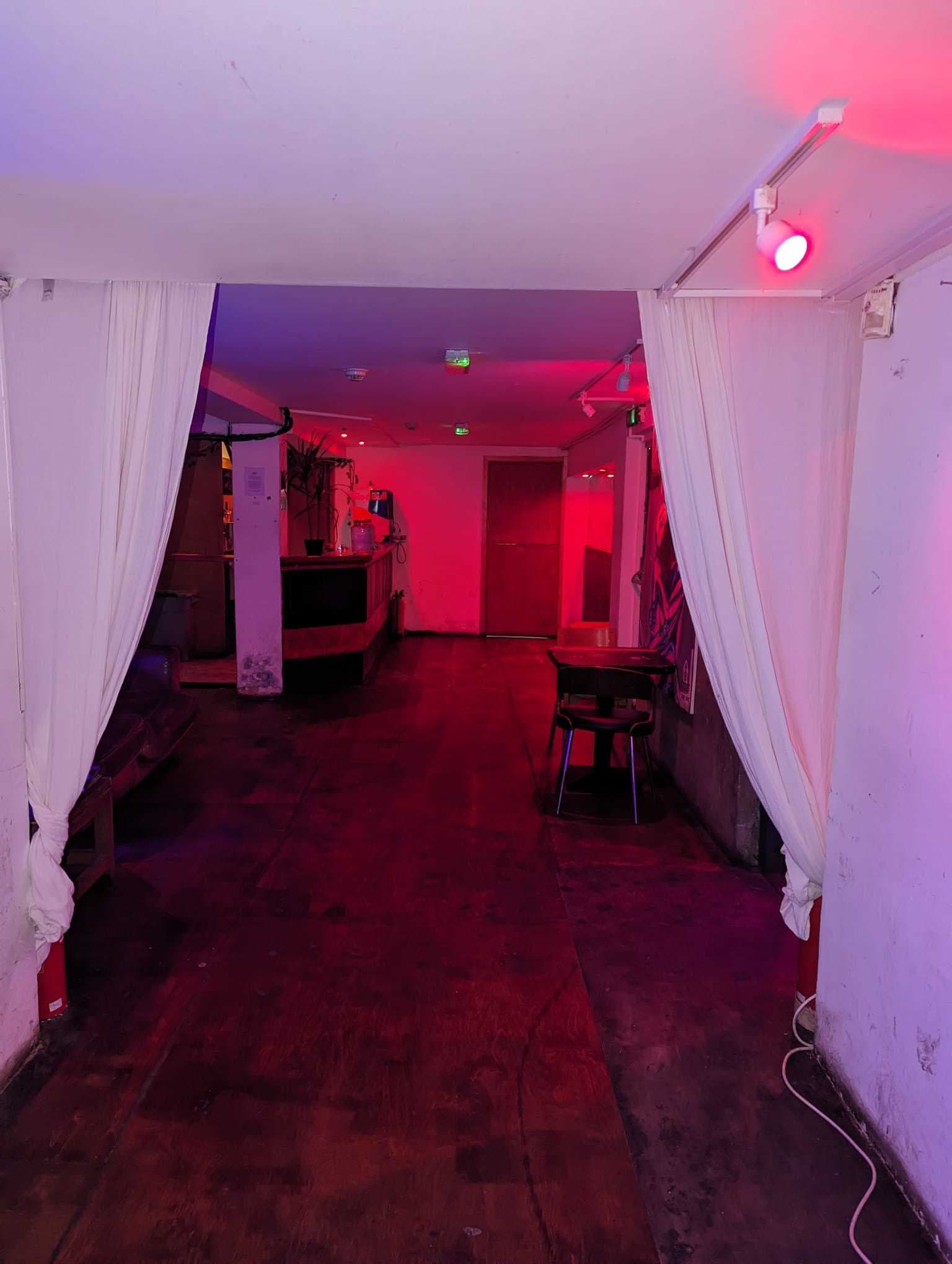 Room 2, Dalston Den photo #40