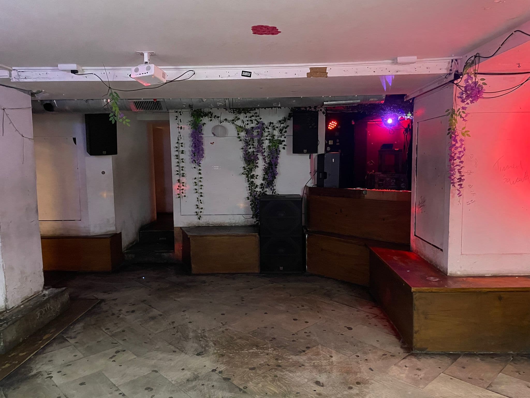 Room 2, Dalston Den photo #57