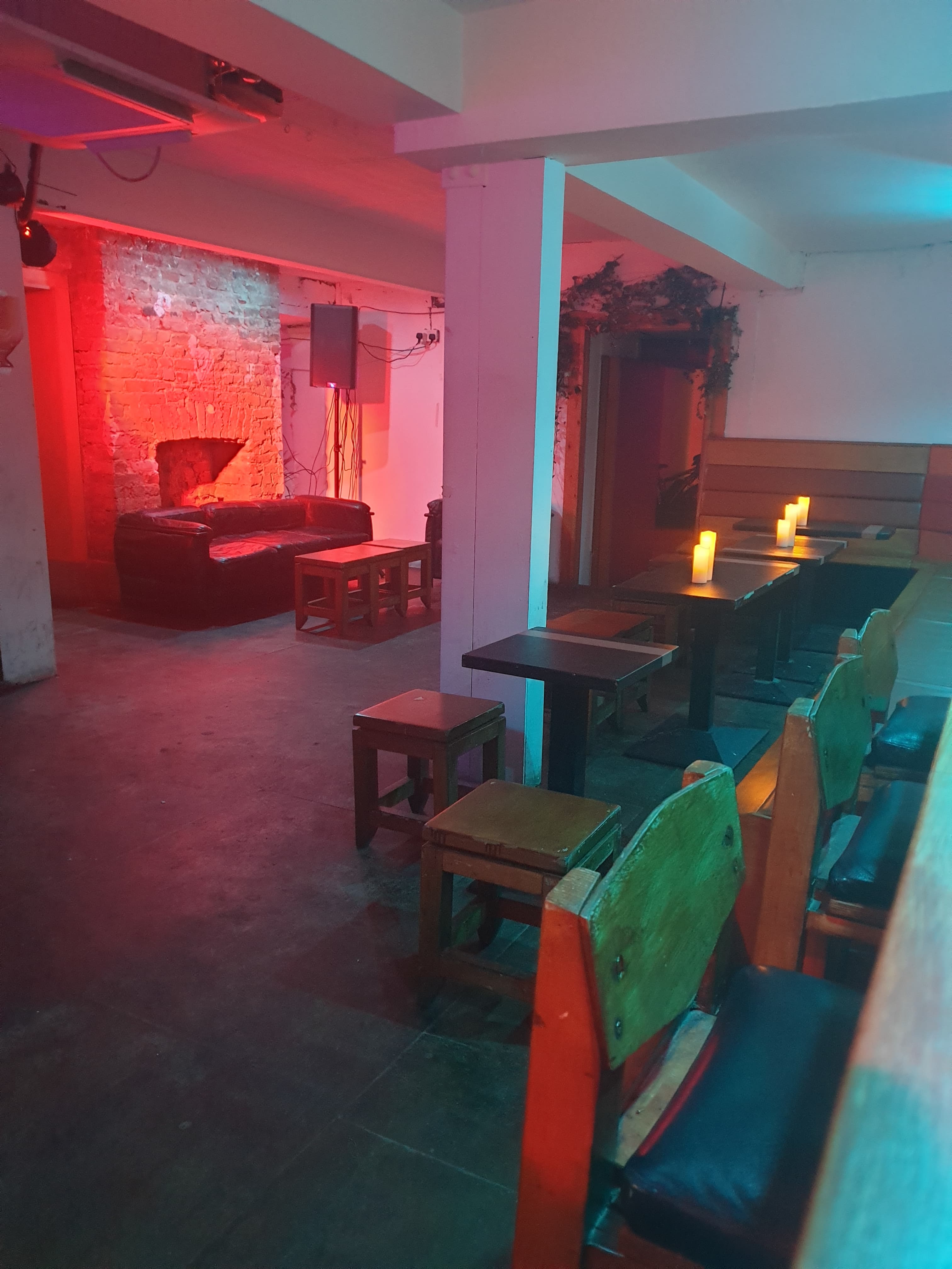 Room 2, Dalston Den photo #34